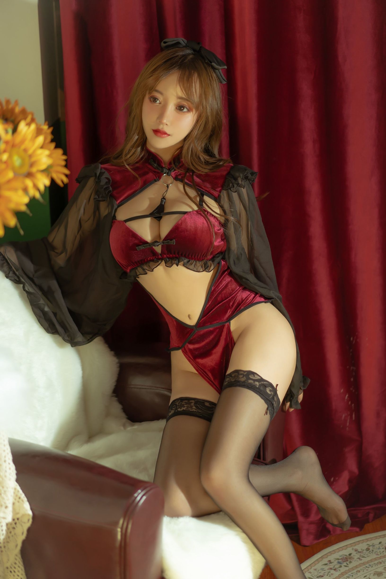 Cosplay Photo] Douyu Mixianxian Sama - Red Velvet Cheongsam