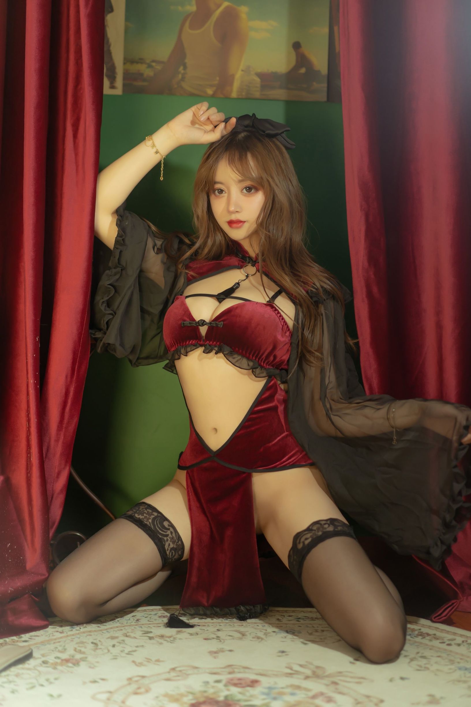 Cosplay Photo] Douyu Mixianxian Sama - Red Velvet Cheongsam