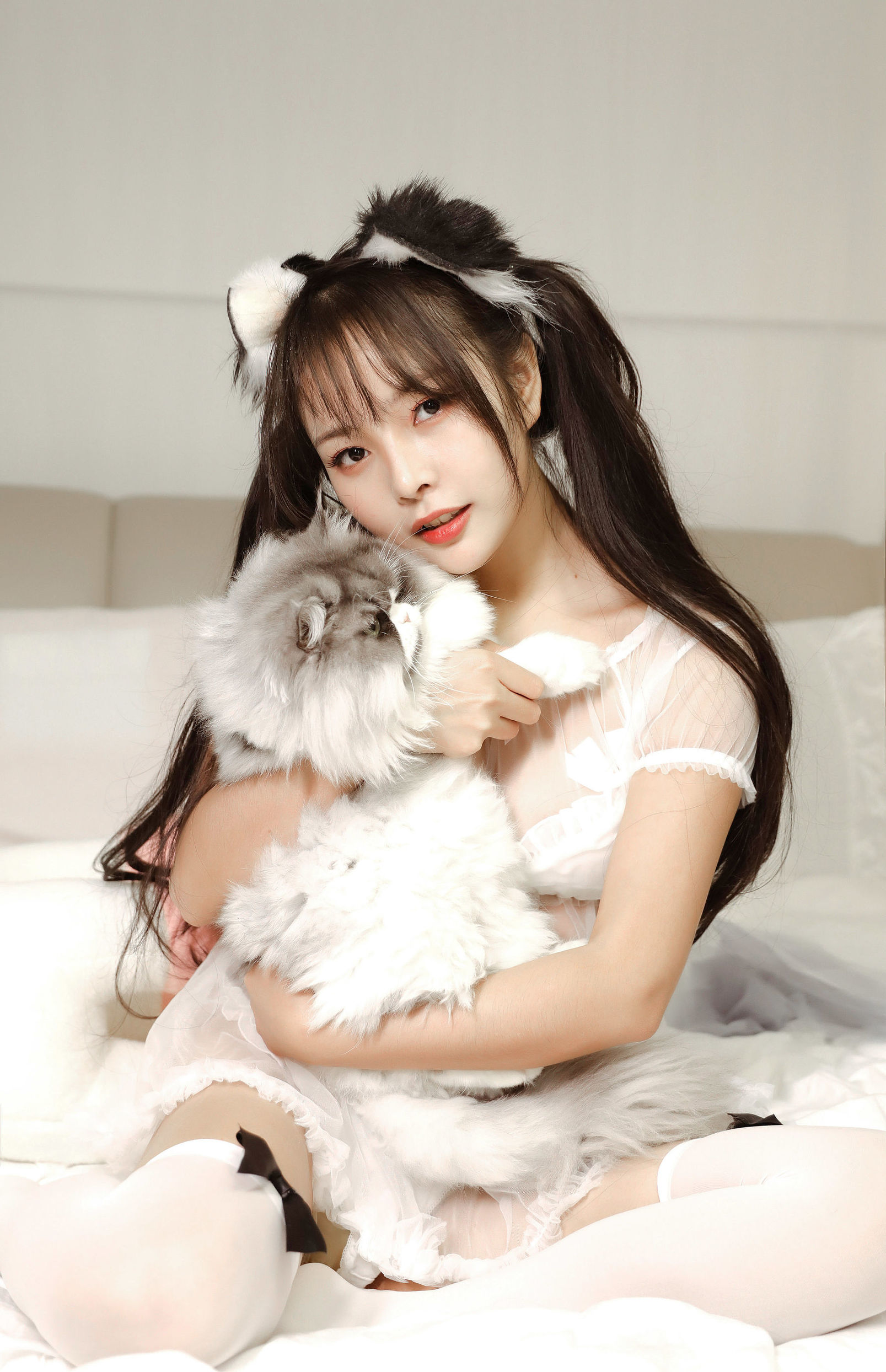 Cosplay寫真] 蘇嫣嫣阿姨 - 白色貓耳頭飾