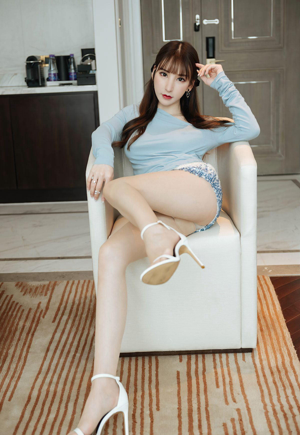주유희 Sandy 2021 고화질 사진 모음 섹시한 큰 가슴 하얀 부드러운 아름다운 다리 후방