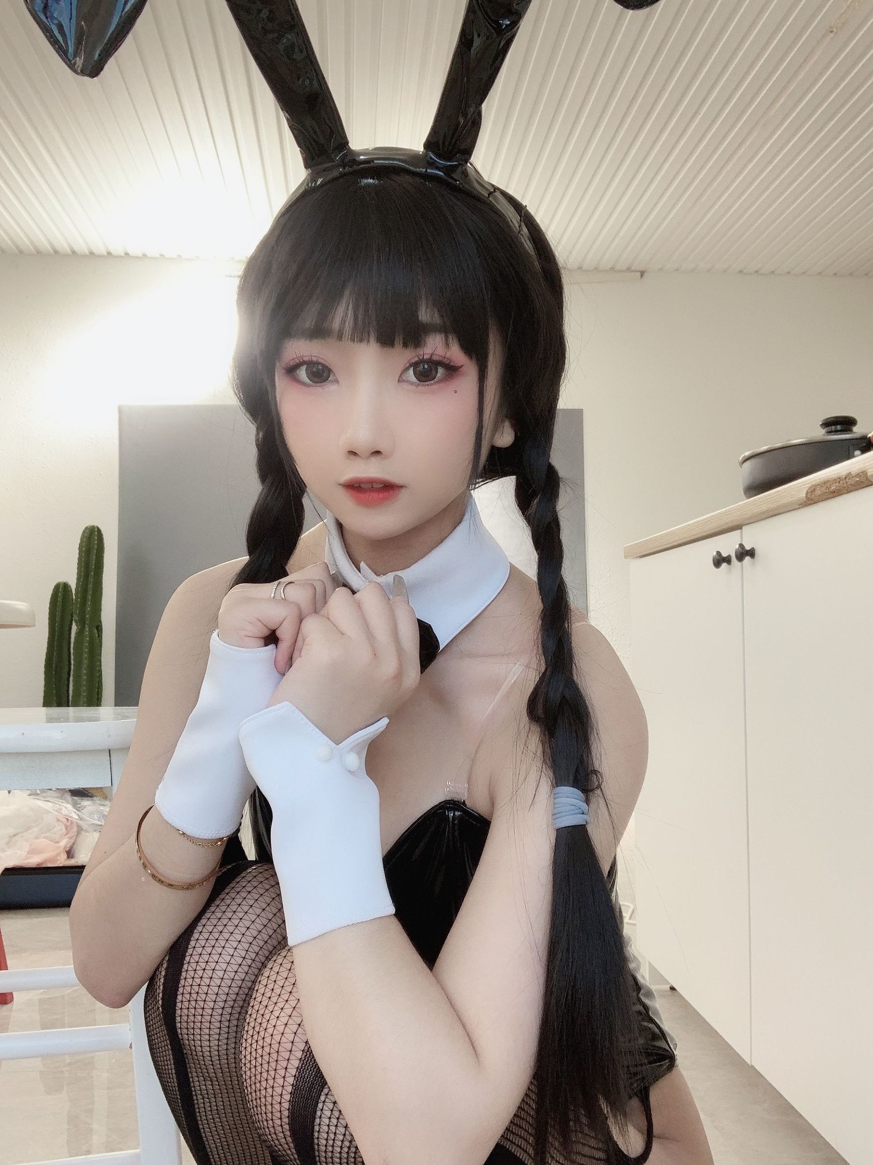 Cosplay Ảnh] Cô Gái Đẹp Da Trắng Mịn Quỷ Súc Yao - Nữ Thỏ Đen