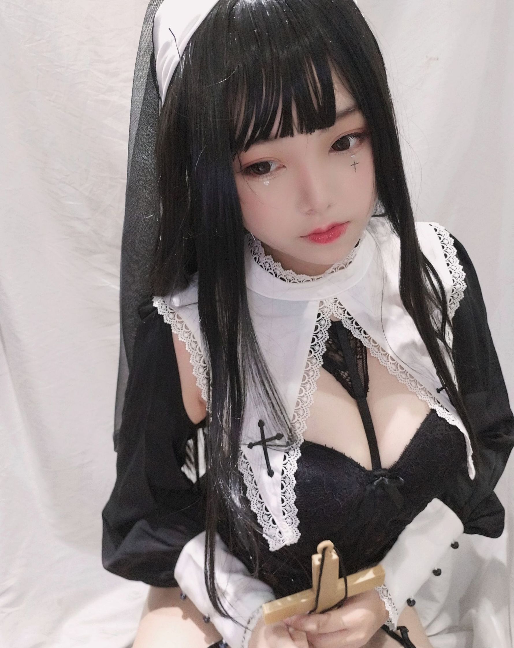 Cosplay寫真] 萌系小姐姐蜜汁貓裘 - 修女