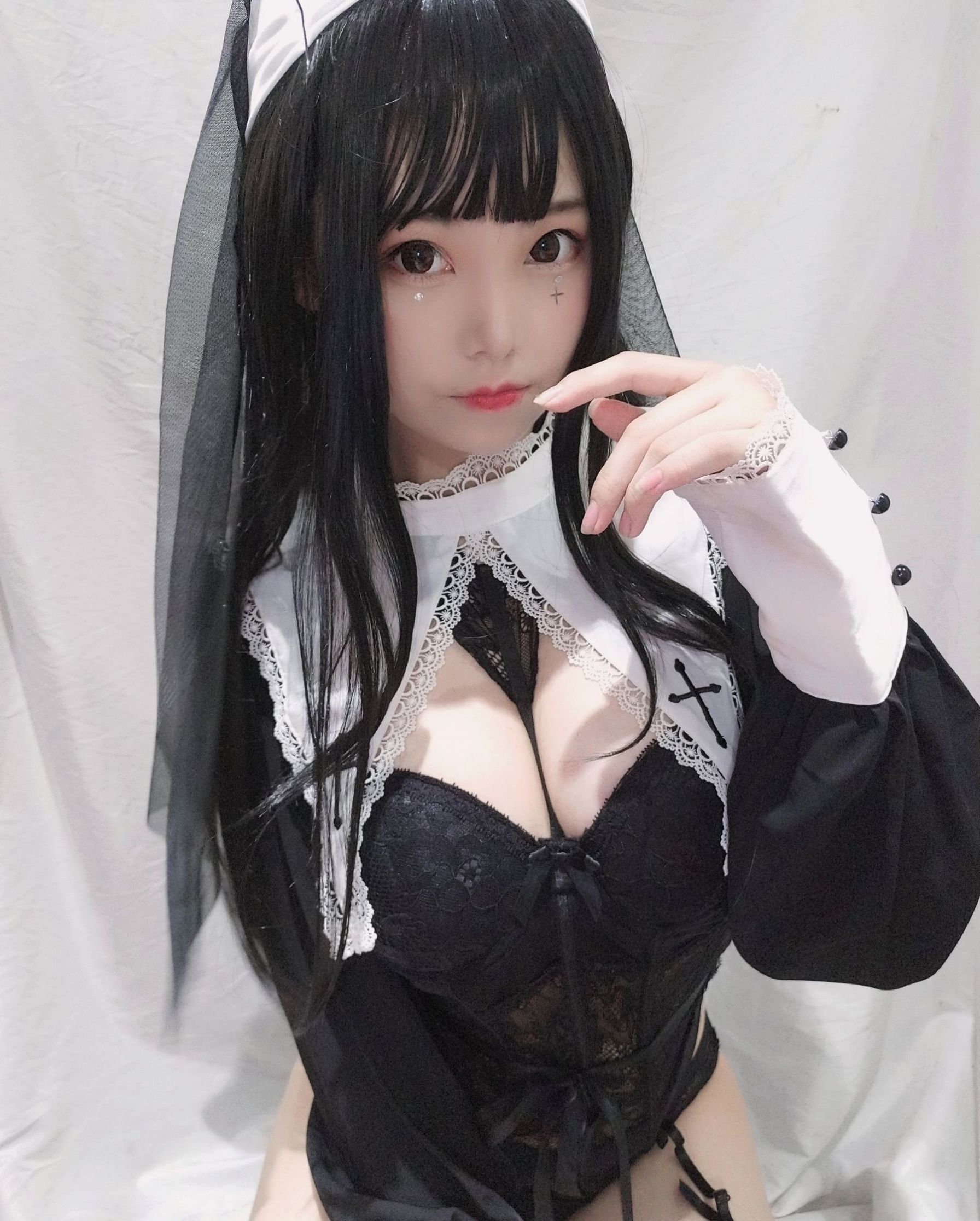 Cosplay寫真] 萌系小姐姐蜜汁貓裘 - 修女