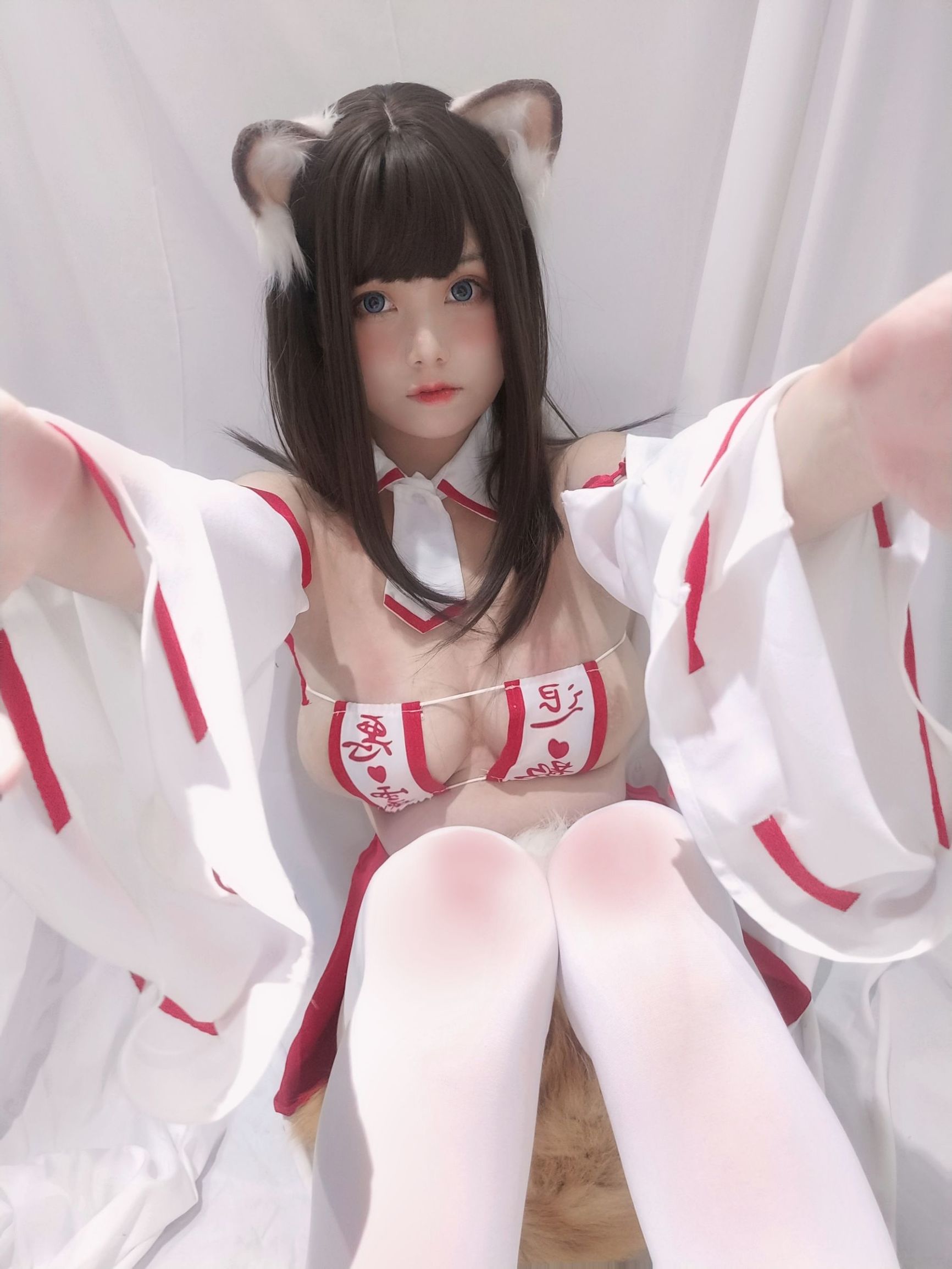 Cosplay寫真] 萌系小姐姐蜜汁貓裘 - 巫女小狐狸