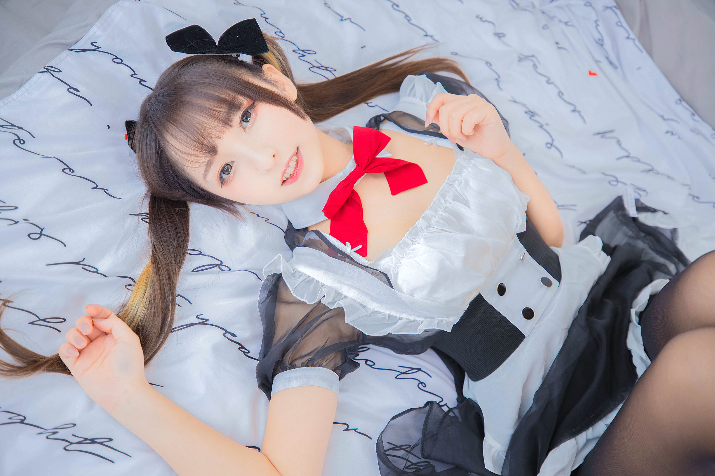 コスプレ写真] ロリータ神楽坂真冬の「おかえり」- 黒ストッキング美脚メイド