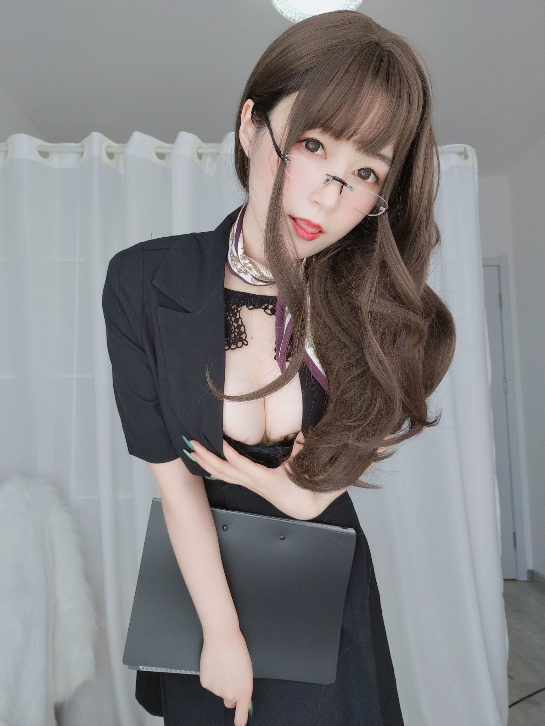 コスプレ写真] Coserさん白銀 - OLの下の内衣