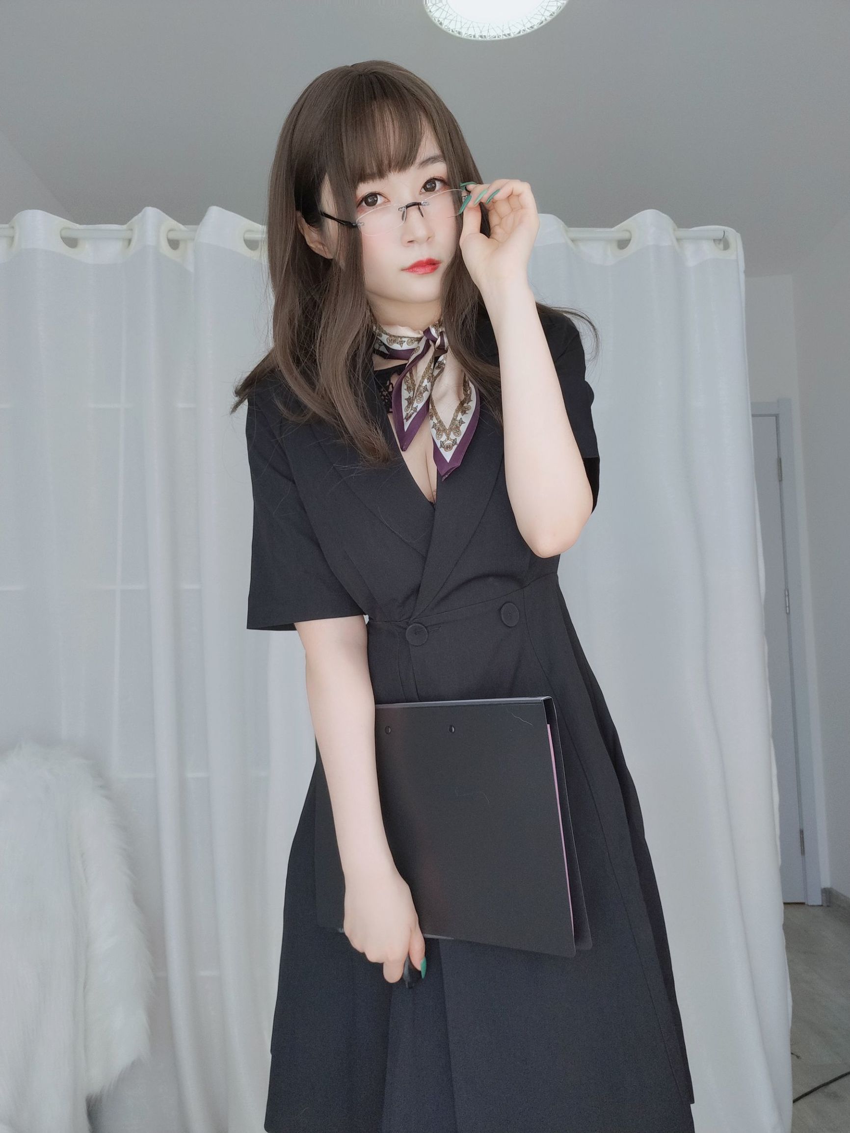 コスプレ写真] Coserさん白銀 - OLの下の内衣