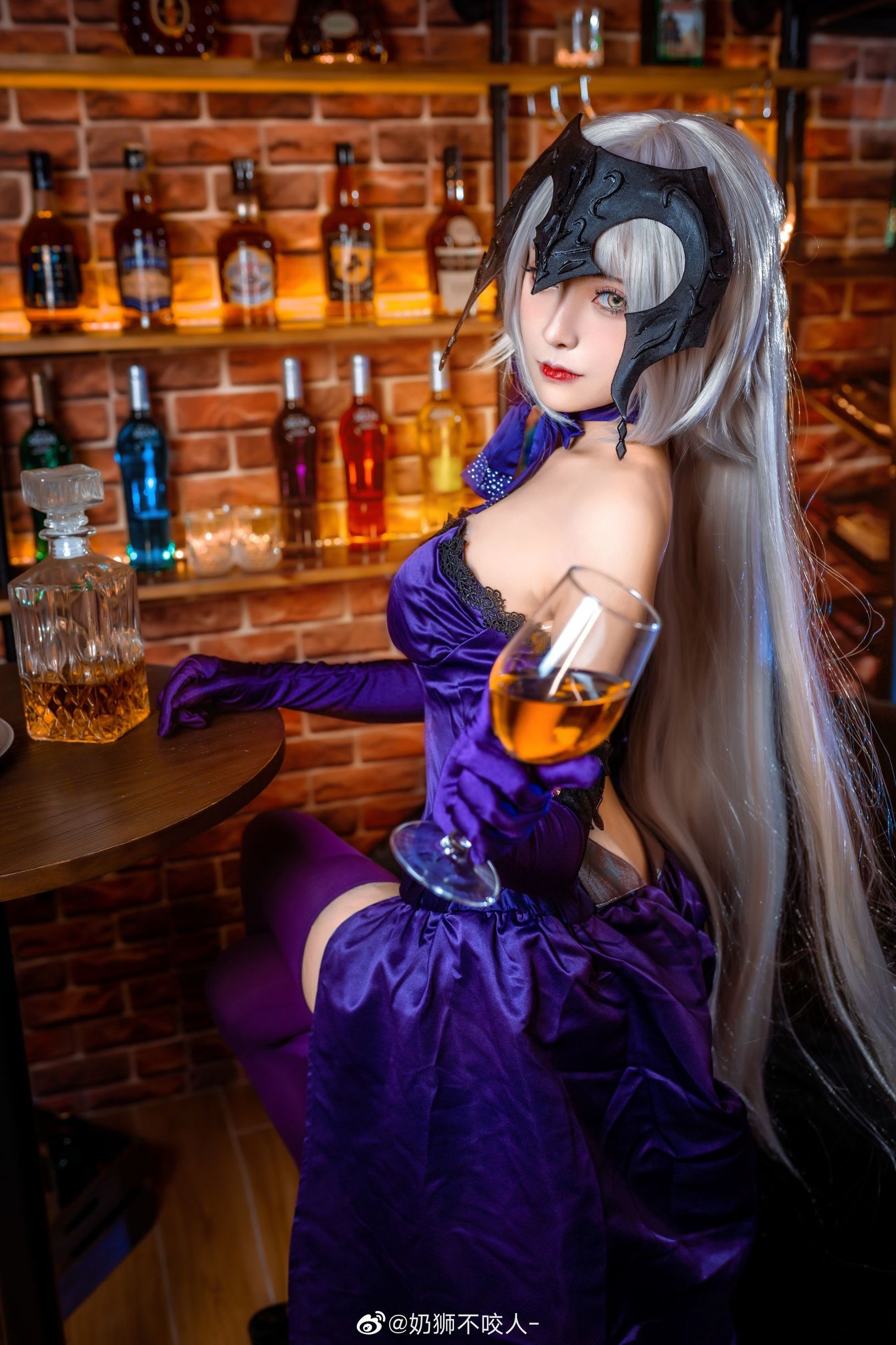 Cosplay Photo] Milk Lion Doesn't Bite - Black Jeanne d'Arc
