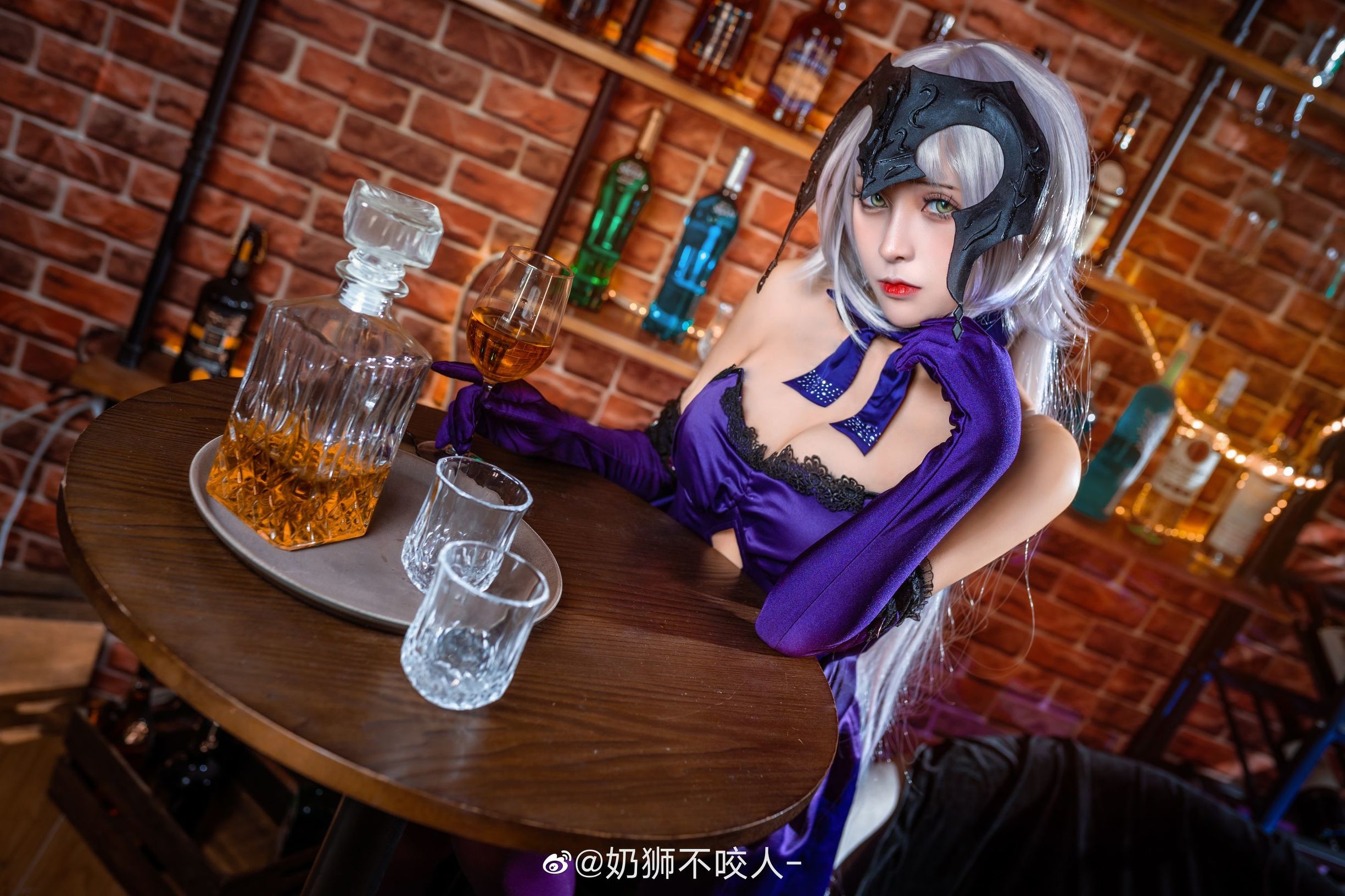 Cosplay Photo] Milk Lion Doesn't Bite - Black Jeanne d'Arc