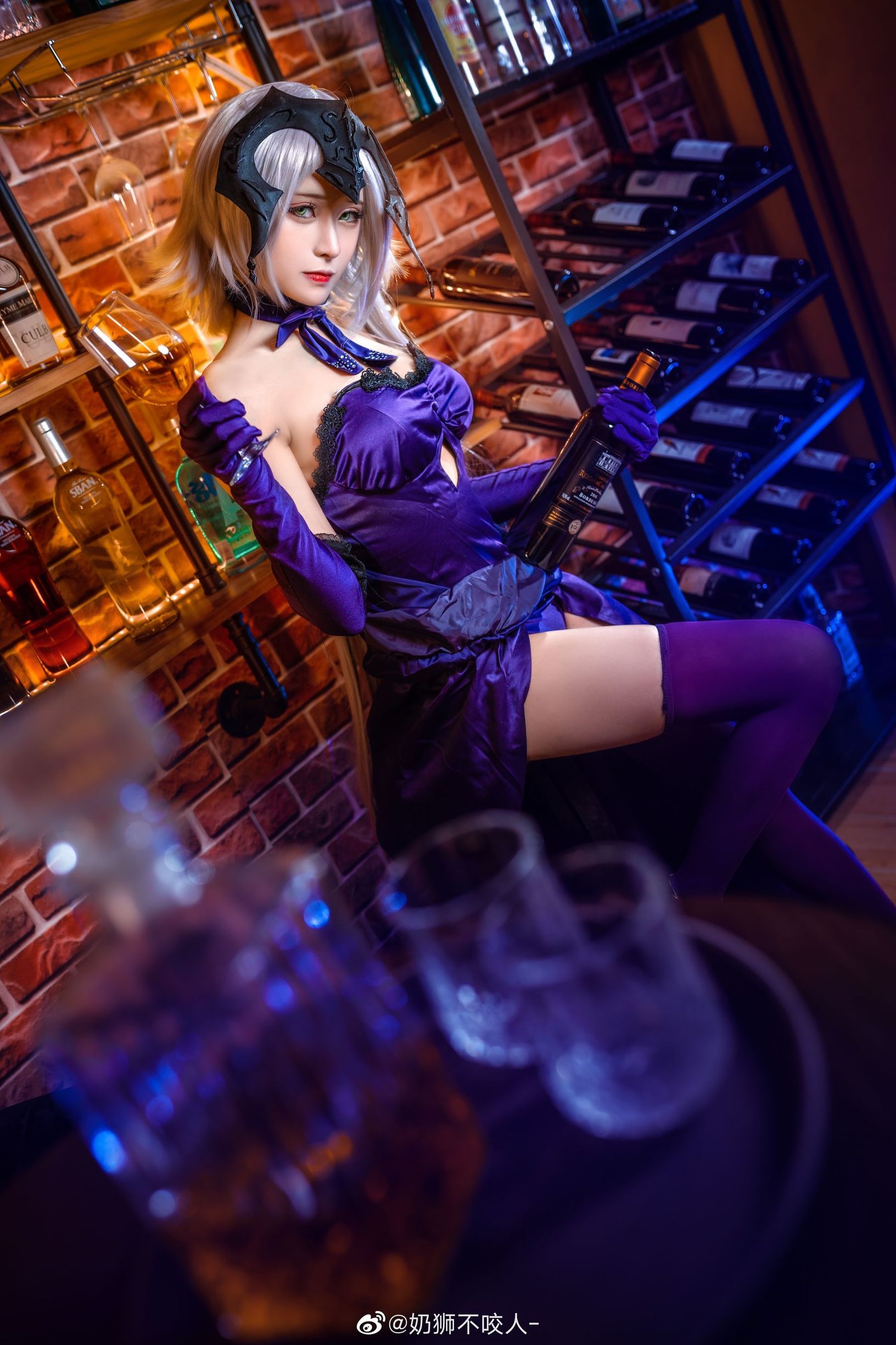 Cosplay Photo] Milk Lion Doesn't Bite - Black Jeanne d'Arc