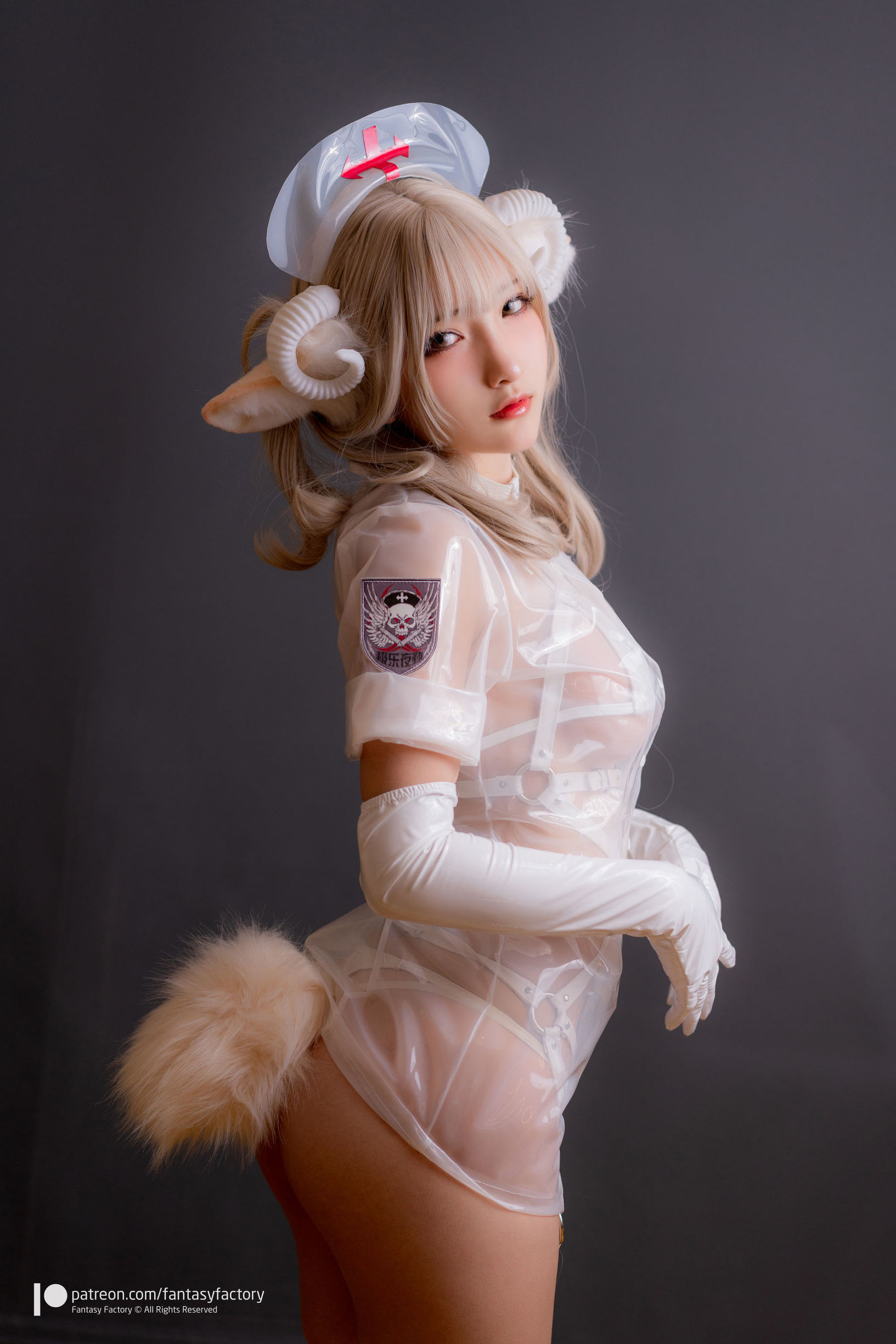 コスプレ写真] 小丁 《ファンタジー ファクトリー》 - 2020年6月 看護師 スク水