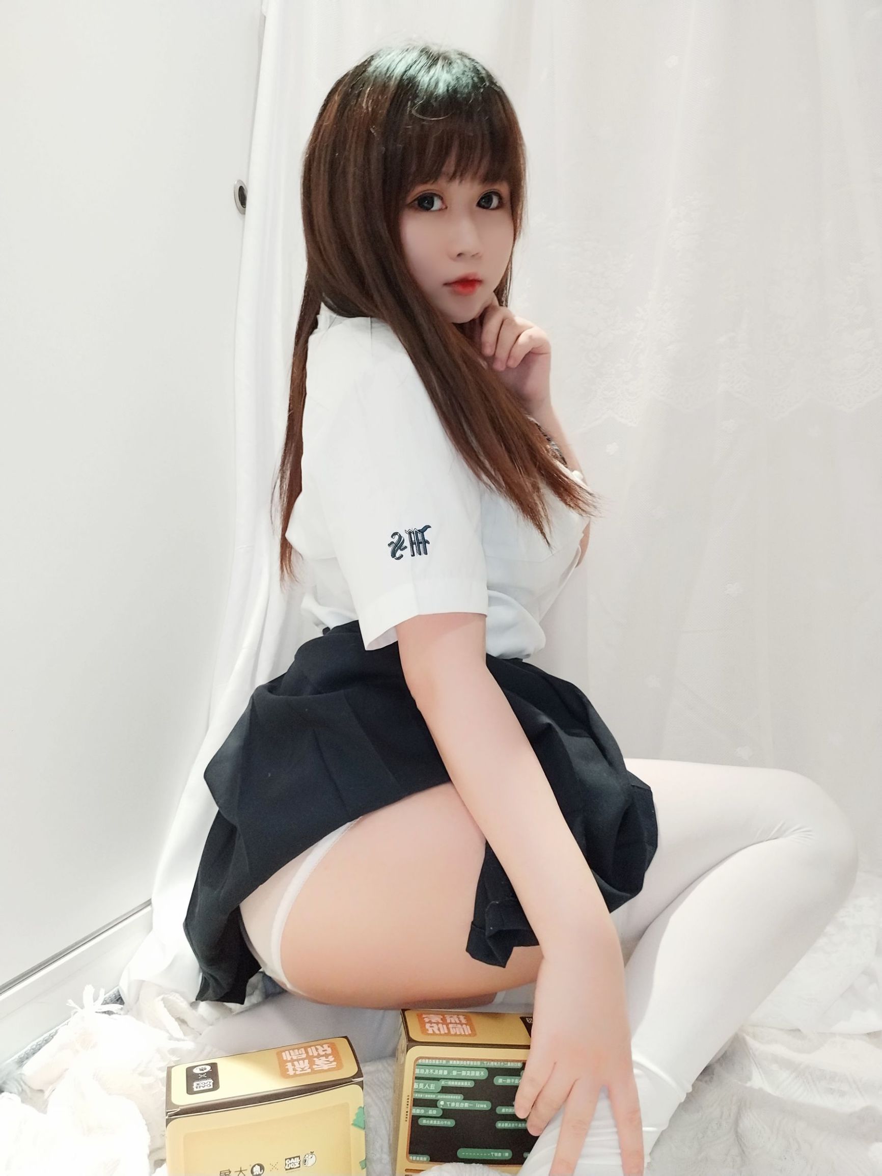Cosplay Ảnh] Mật Đào Thiếu Nữ là Yi Jiang Ya - JK Trói Buộc