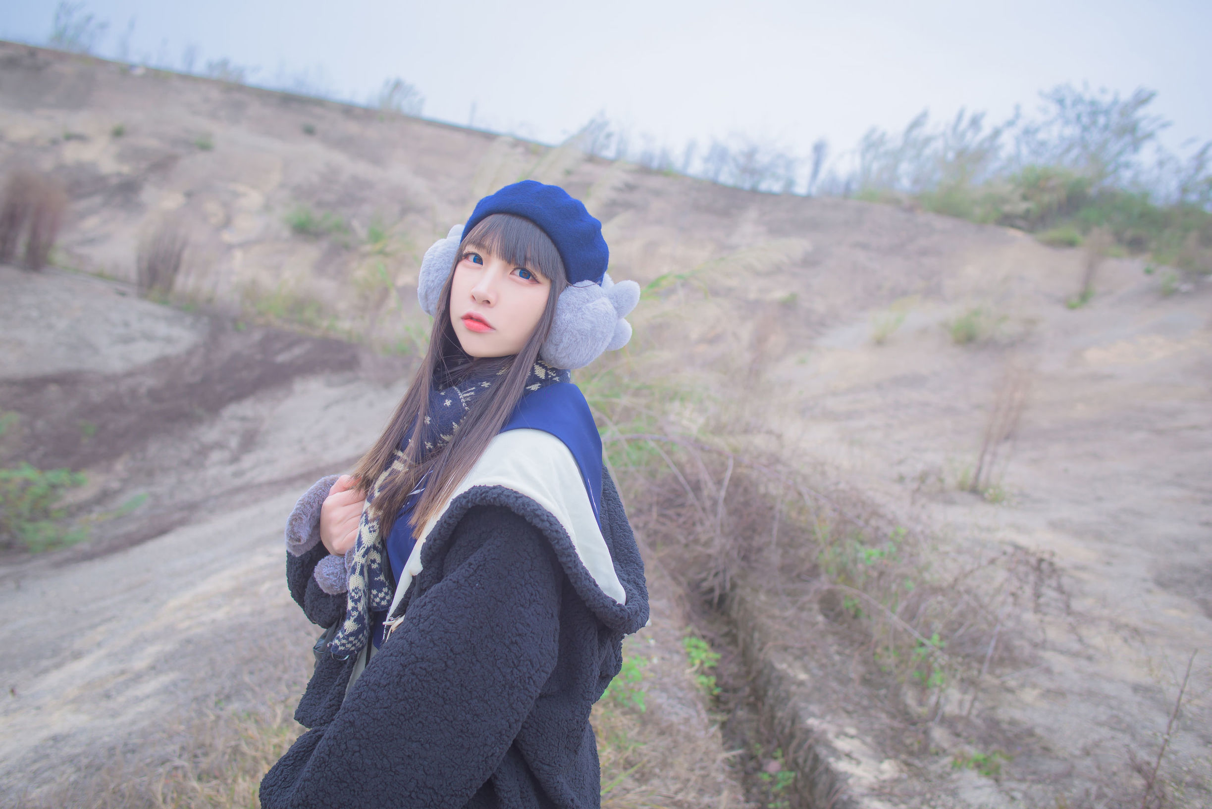 Cosplay Photos] Popular Coser Er Zuo Nisa - Early Spring Outdoor Shoot