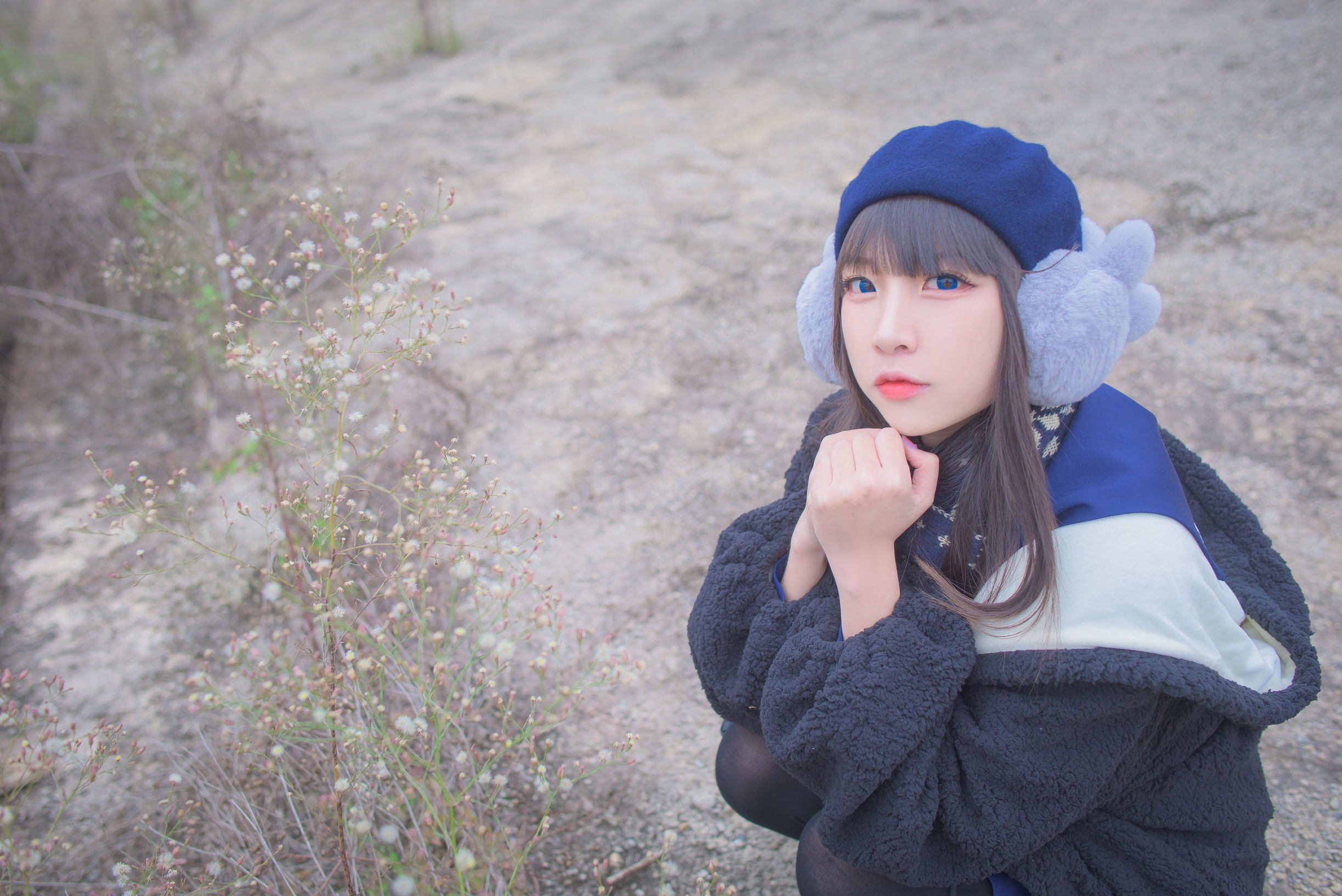 Cosplay Photos] Popular Coser Er Zuo Nisa - Early Spring Outdoor Shoot