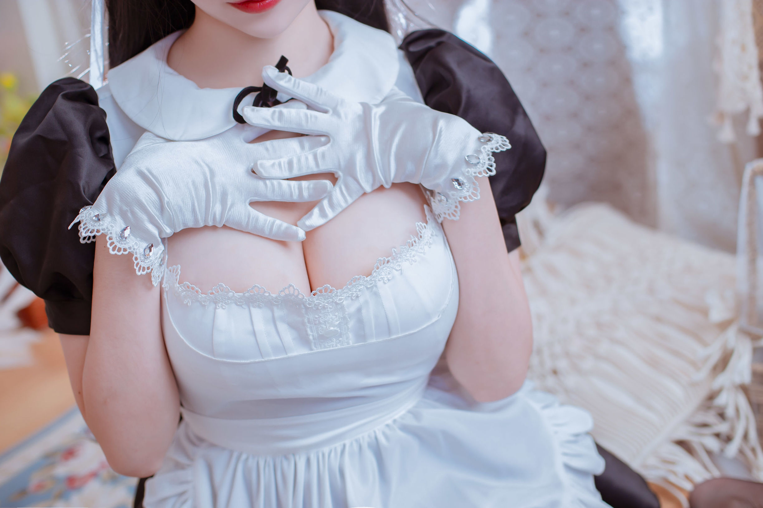 Cosplay Photos] Popular Coser Er Zuo Nisa - Azur Lane's Atago Maid