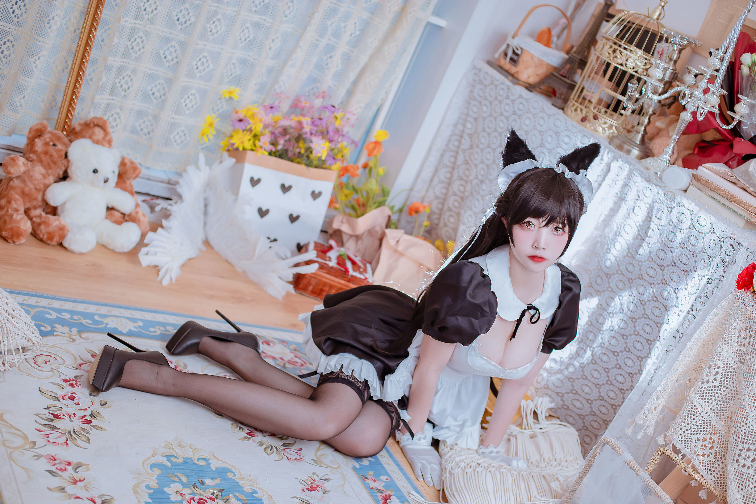 Cosplay Photos] Popular Coser Er Zuo Nisa - Azur Lane's Atago Maid