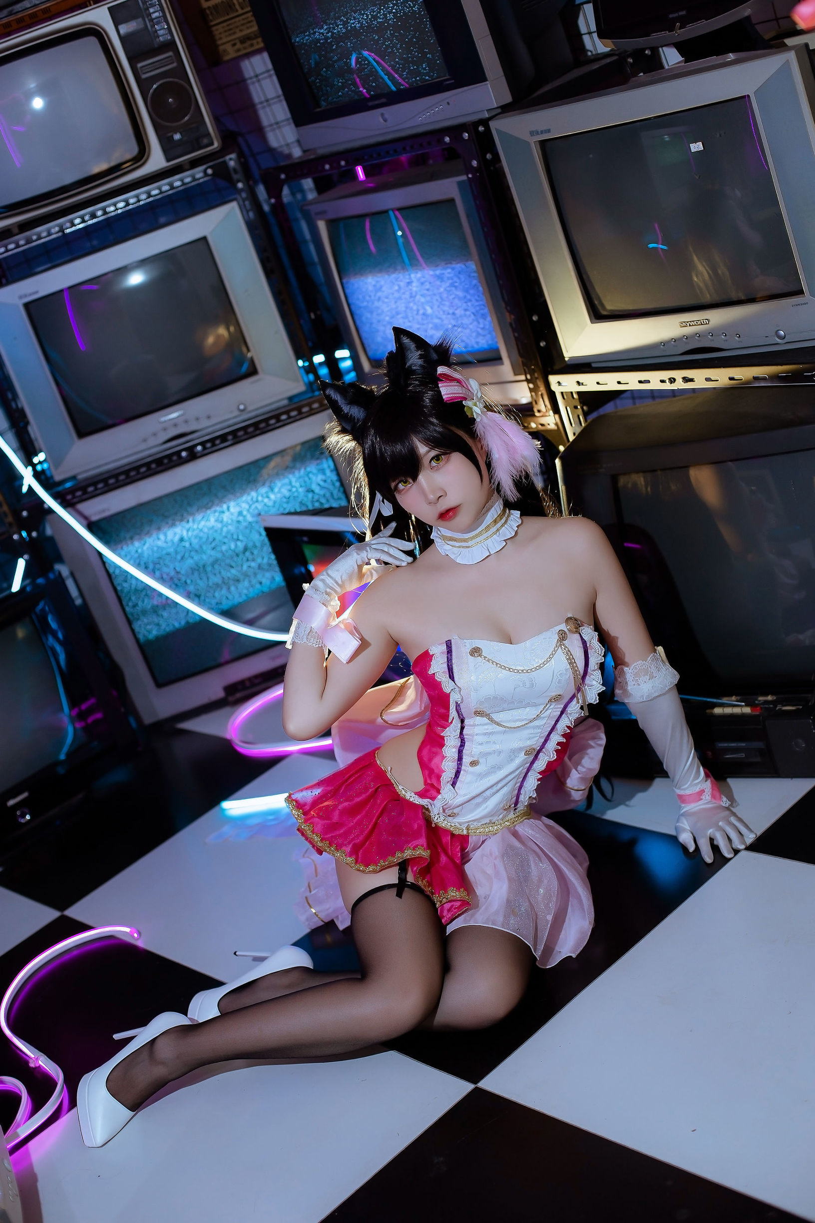 Ảnh Cosplay] Coser phổ biến Nhị Tả Nisa - Atago của Azur Lane trang phục biểu diễn