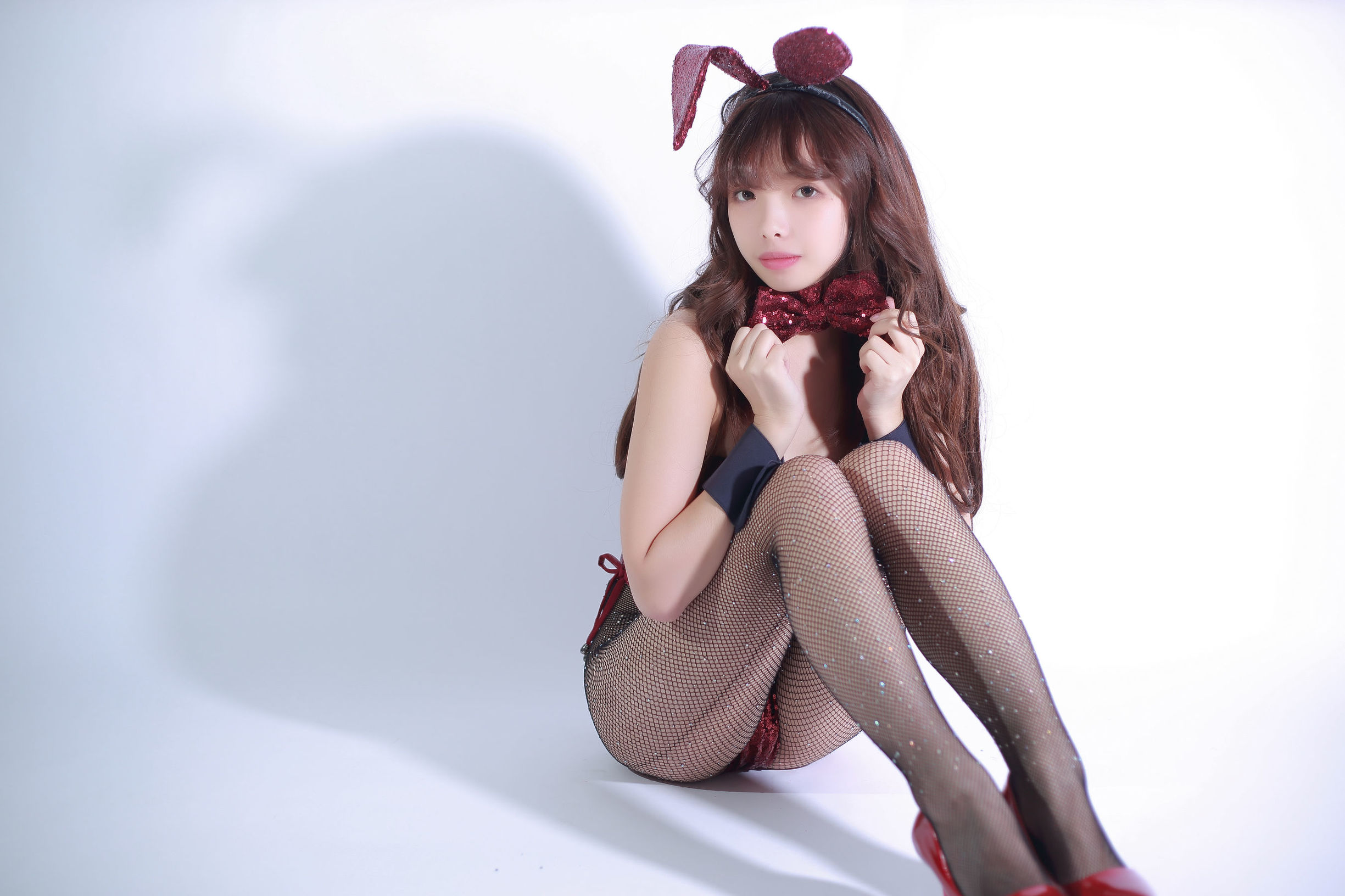 Cosplay寫真] 動漫博主雯妹 - 元旦兔女郎