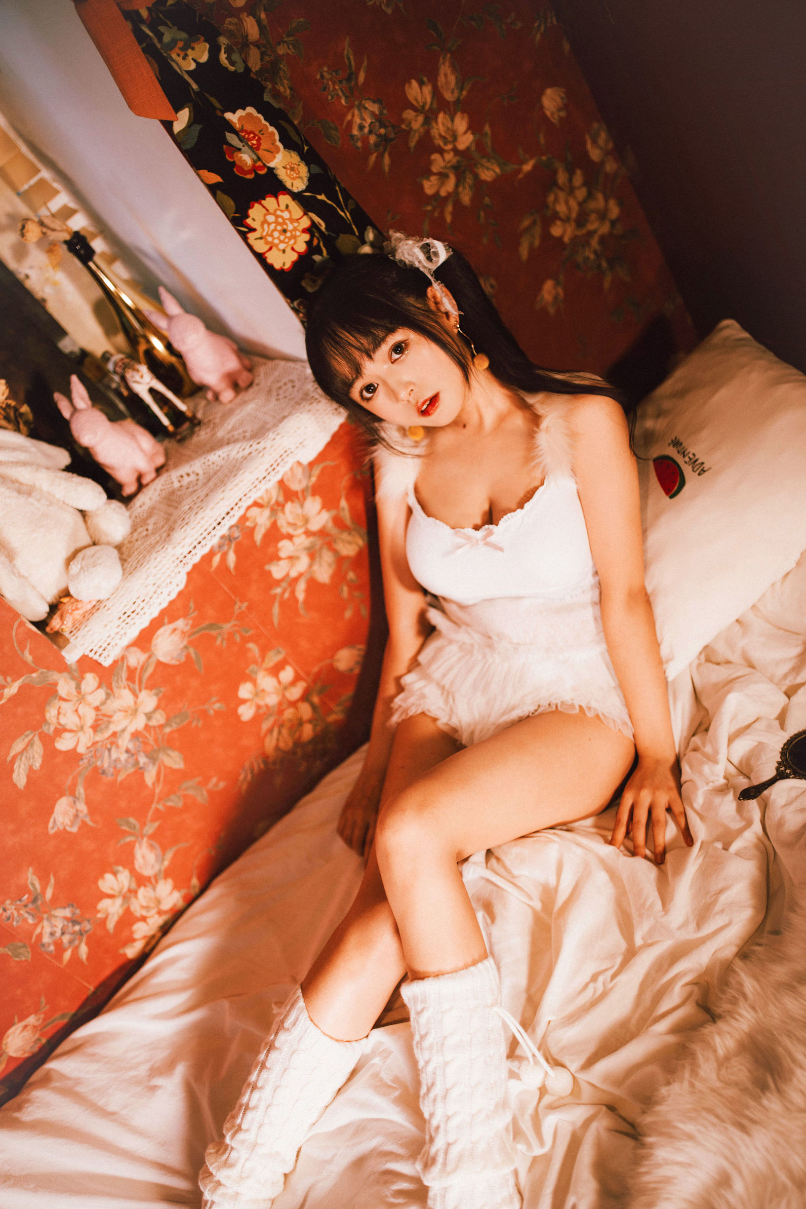 Cosplay Photo] Big-Eyed Cute Girl Black Cat Cat OvO - White Double Ponytails