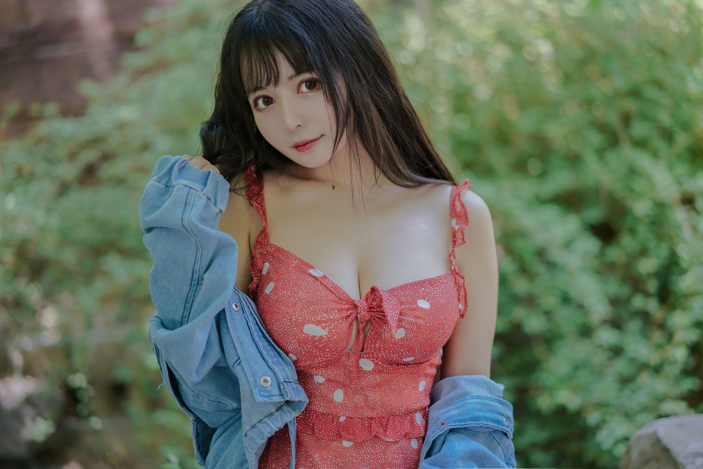Cosplay Ảnh] Đại Mắt Mông Muội Hắc Miêu Miêu OvO - Dâu Tây