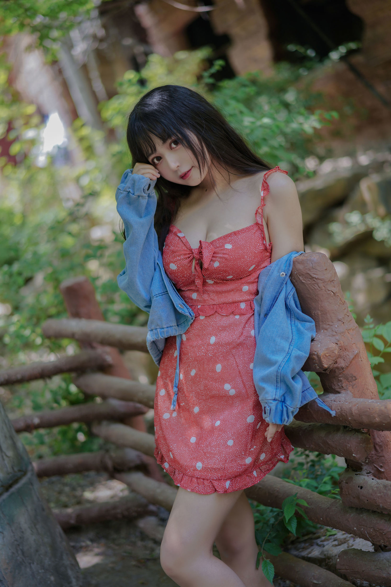 Cosplay Ảnh] Đại Mắt Mông Muội Hắc Miêu Miêu OvO - Dâu Tây