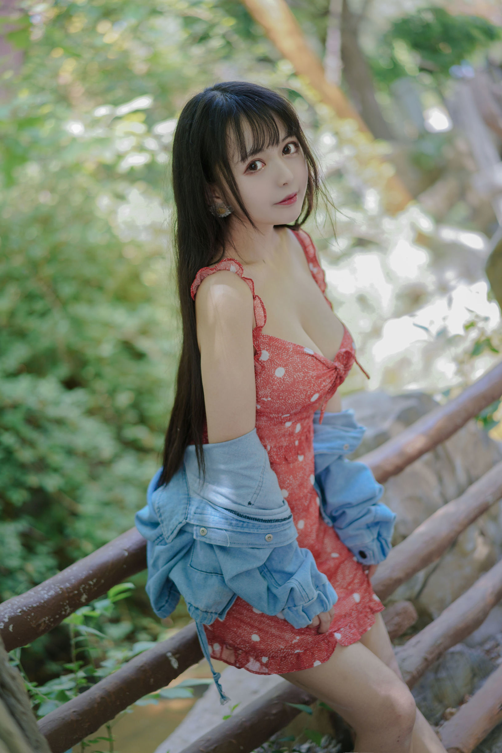 Cosplay Ảnh] Đại Mắt Mông Muội Hắc Miêu Miêu OvO - Dâu Tây
