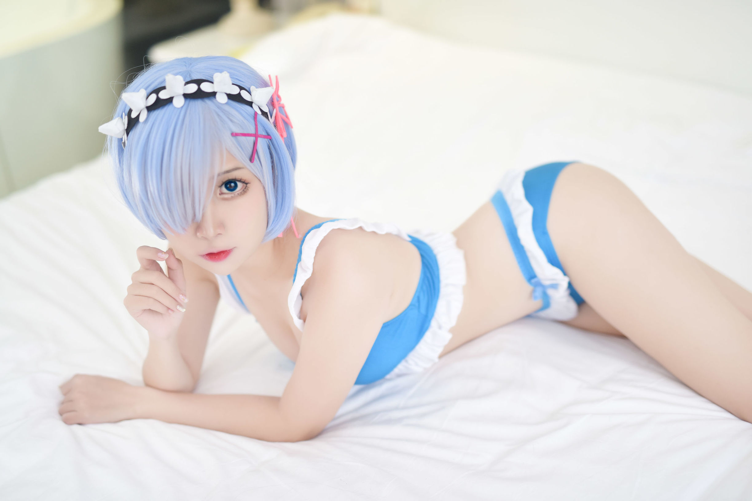 Cosplay Photos] Popular Cosplayer Er Zuo Nisa - Rem Swimsuit