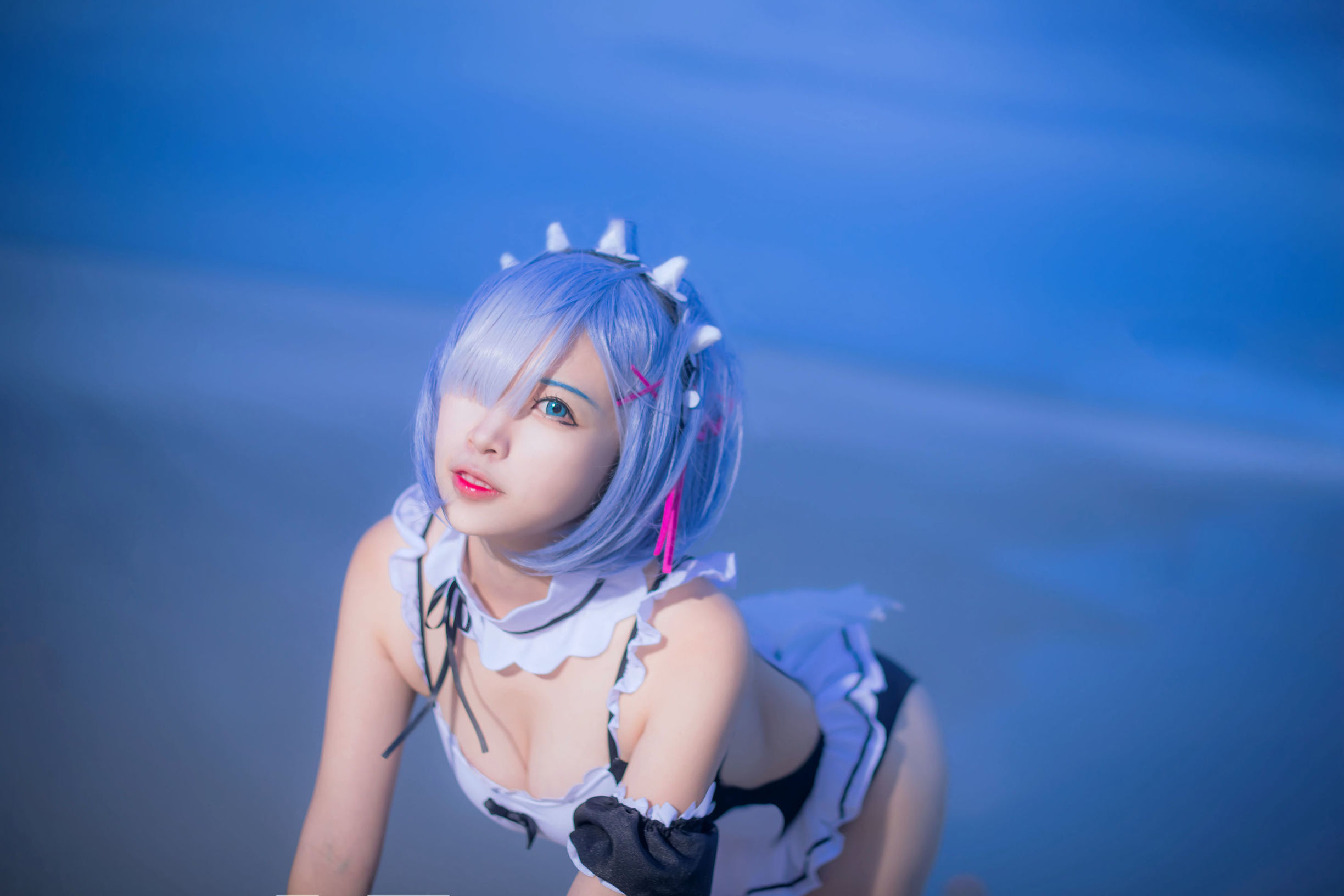 Cosplay Photos] Popular Cosplayer Er Zuo Nisa - Rem Swimsuit
