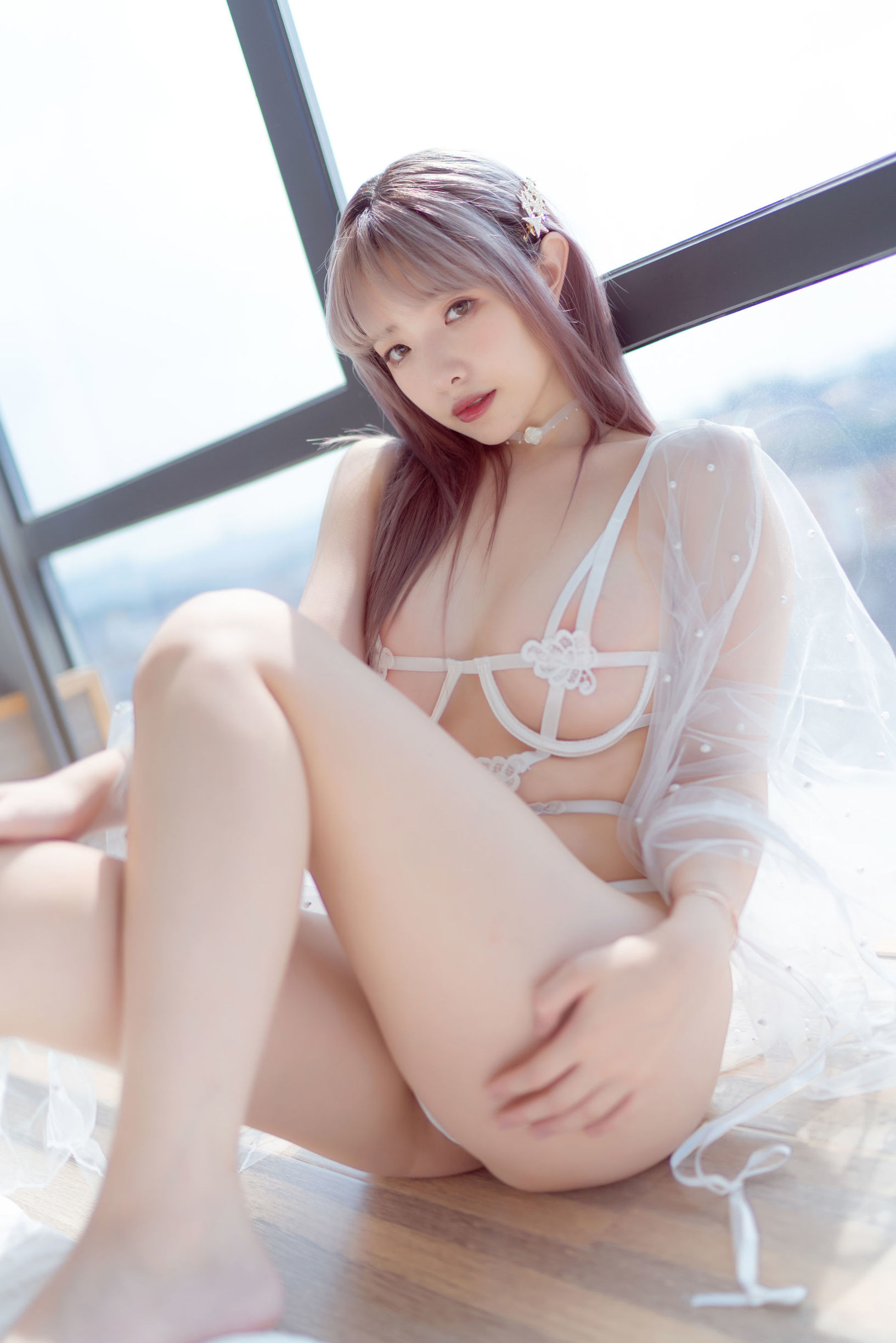 Cosplay寫真] 動漫博主雯妹 - 白色鏤空