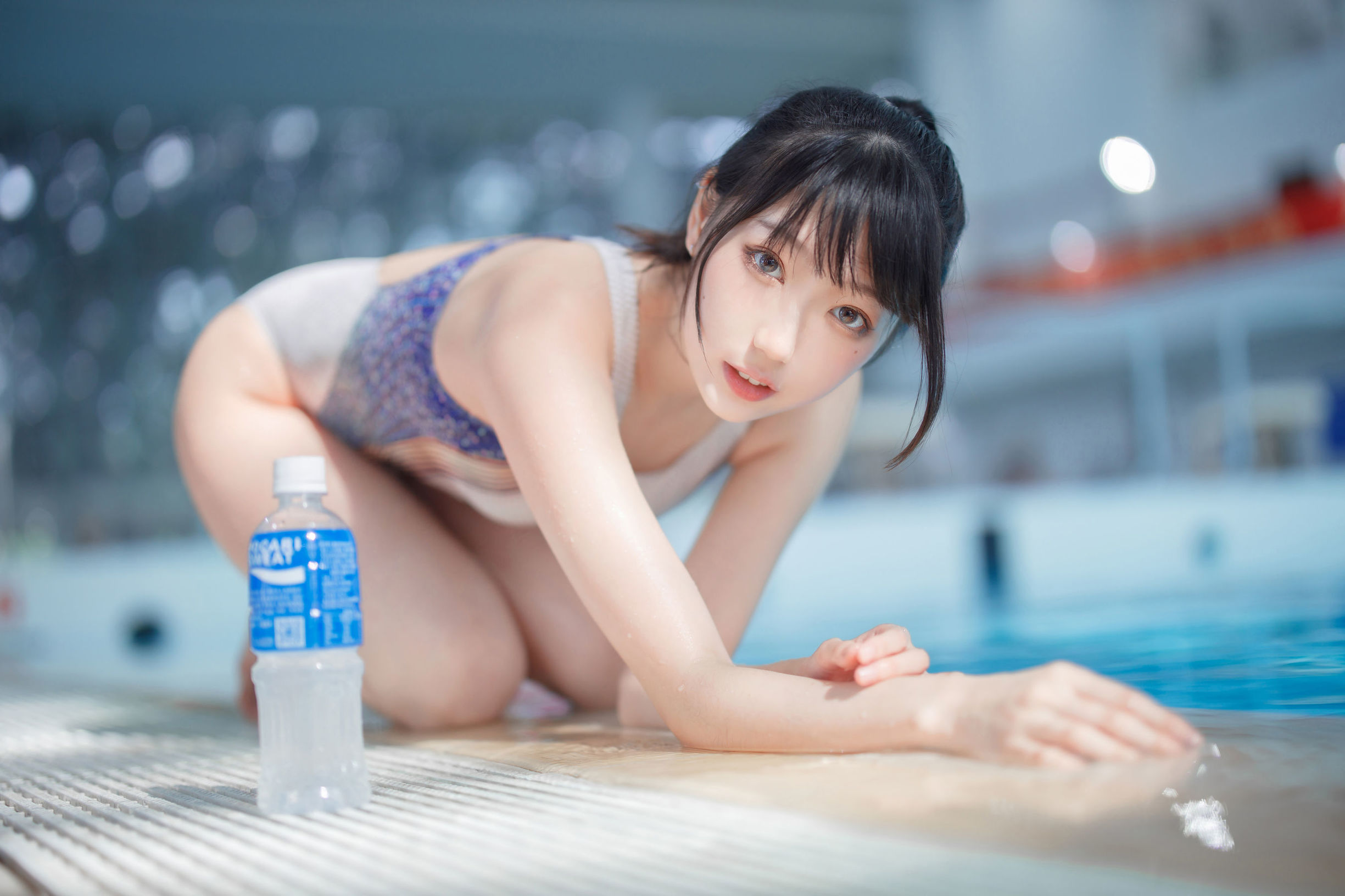 Cosplay Ảnh] Châu Kỵ là Thỏ Thỏ Dễ Thương - Bơi Lội Thi Đấu