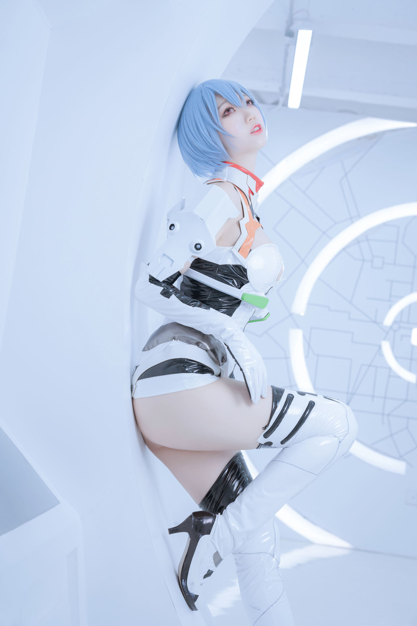 Cosplay Ảnh] Zhou Ji là thỏ thỏ dễ thương - Ayanami Rei Bạch Chiến