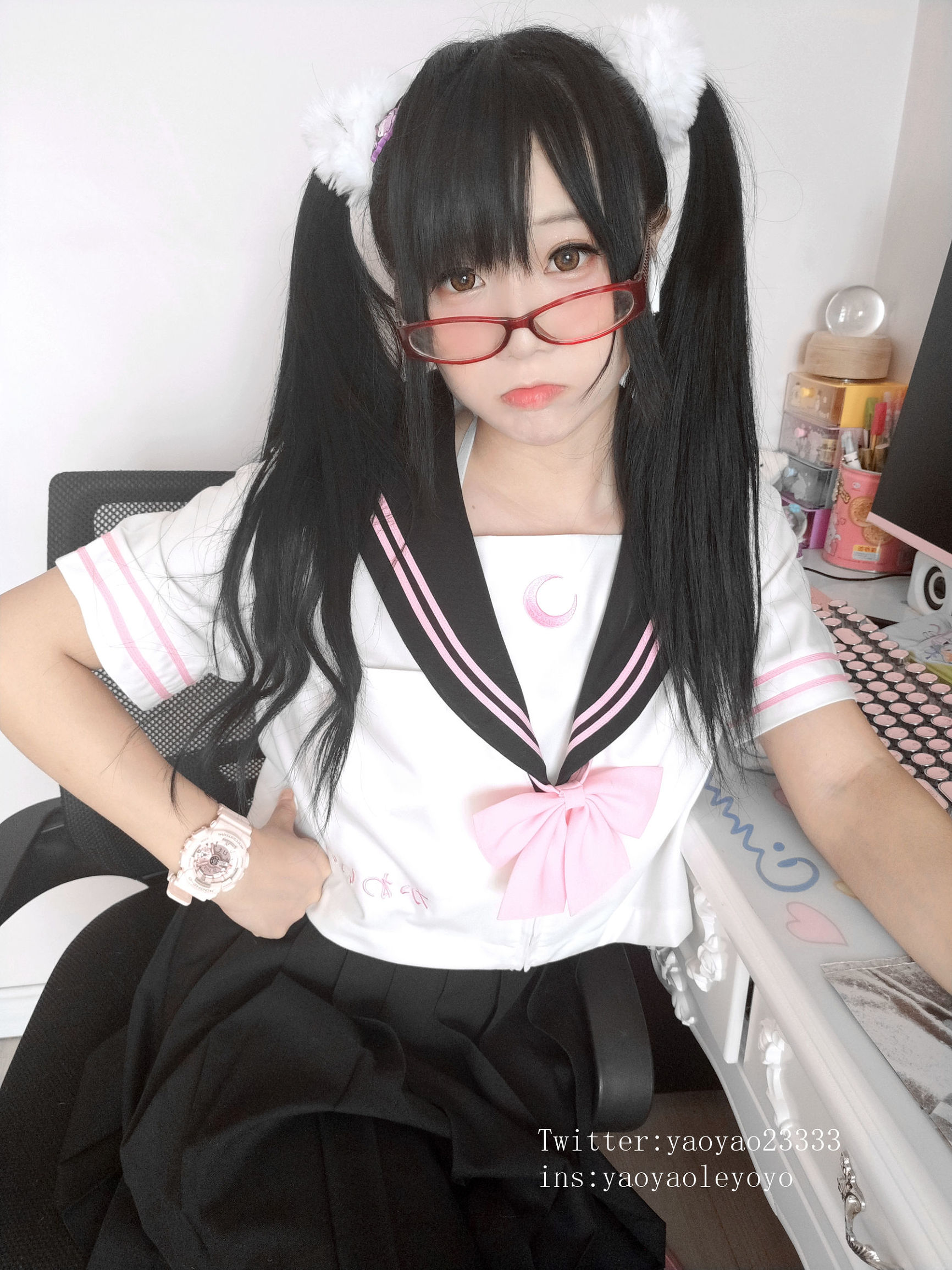 Cosplay Photos] Cute Girl Coser Yao Yao Le Yoyo - Black Stockings Little Devil