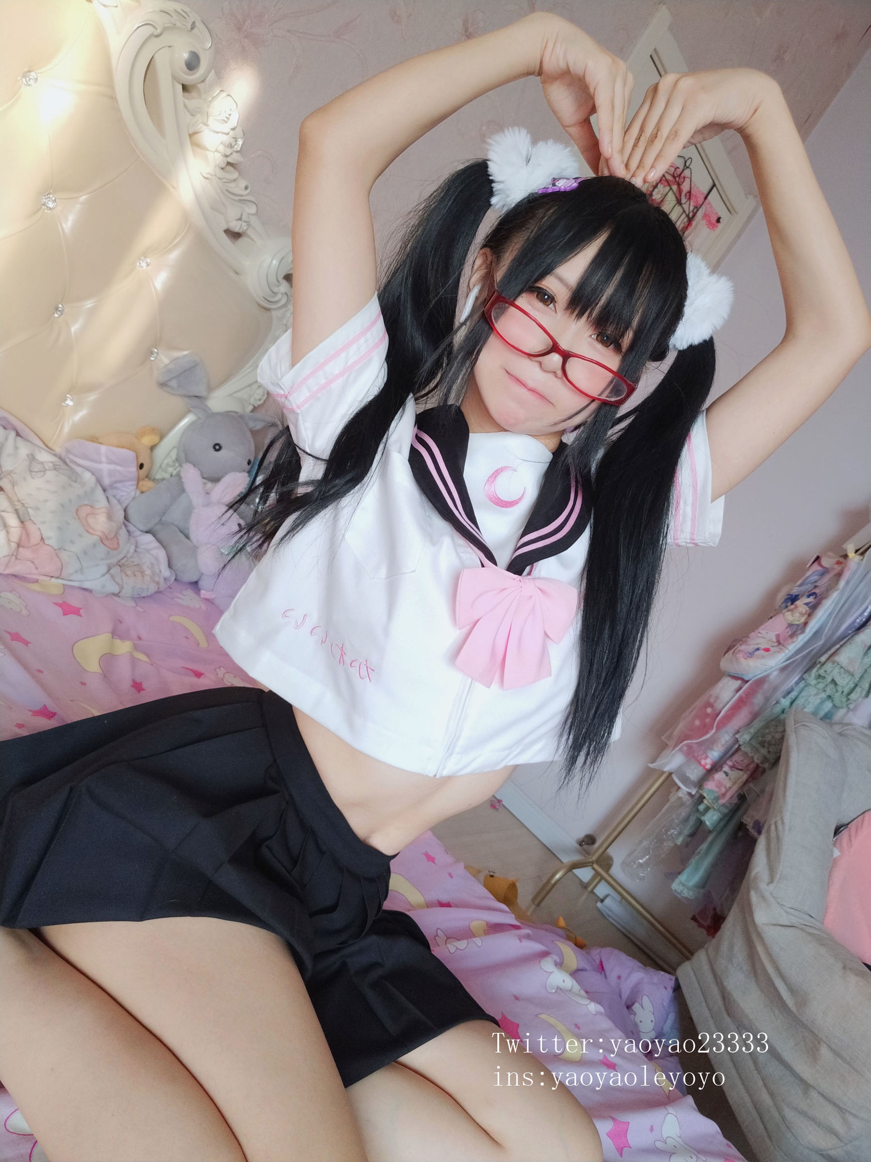 Cosplay Photos] Cute Girl Coser Yao Yao Le Yoyo - Black Stockings Little Devil