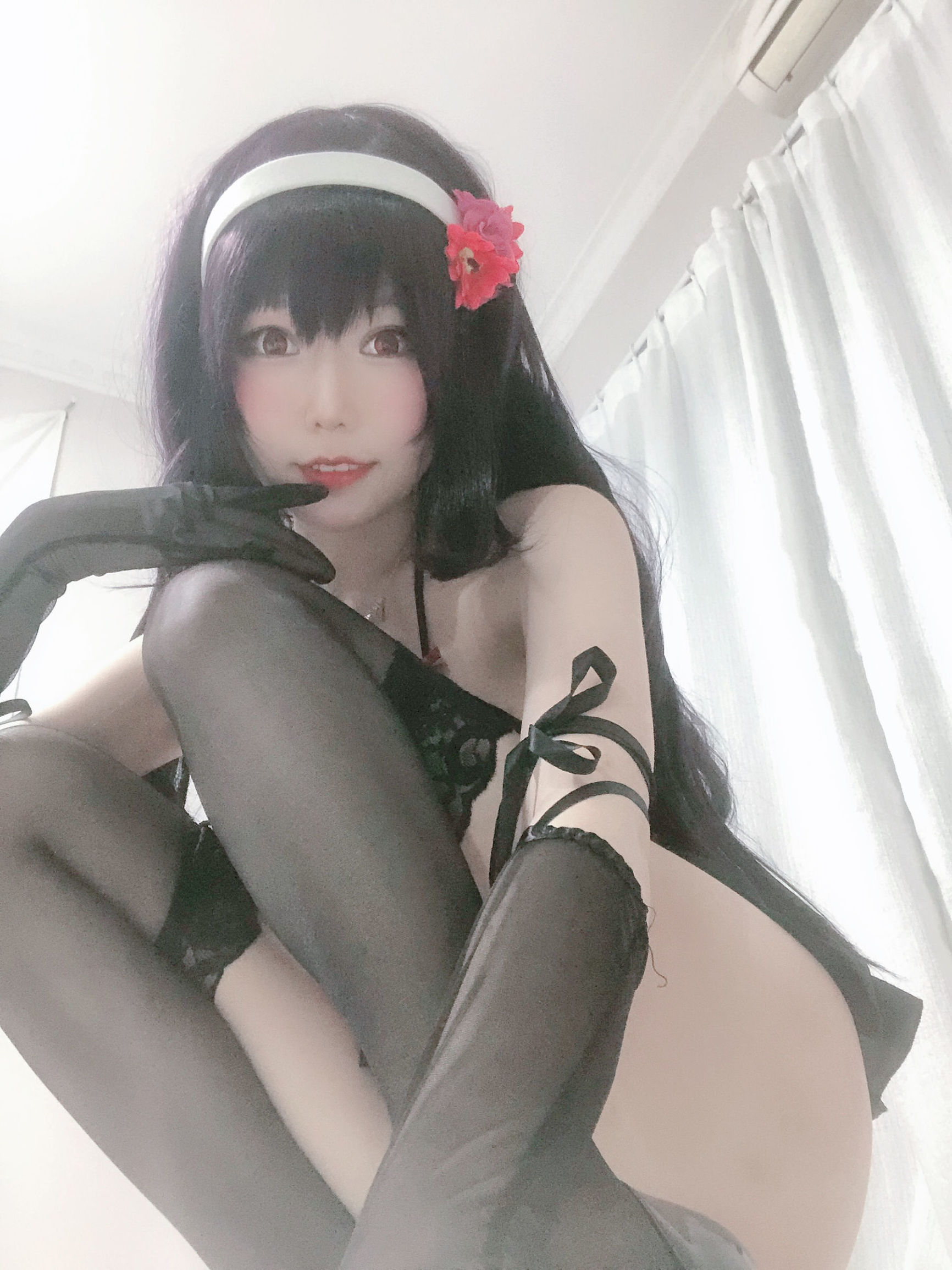 Ảnh Cosplay] Hương Thảo Miêu Lộ Lộ - Thi Vũ Học tỷ Đồ ngủ