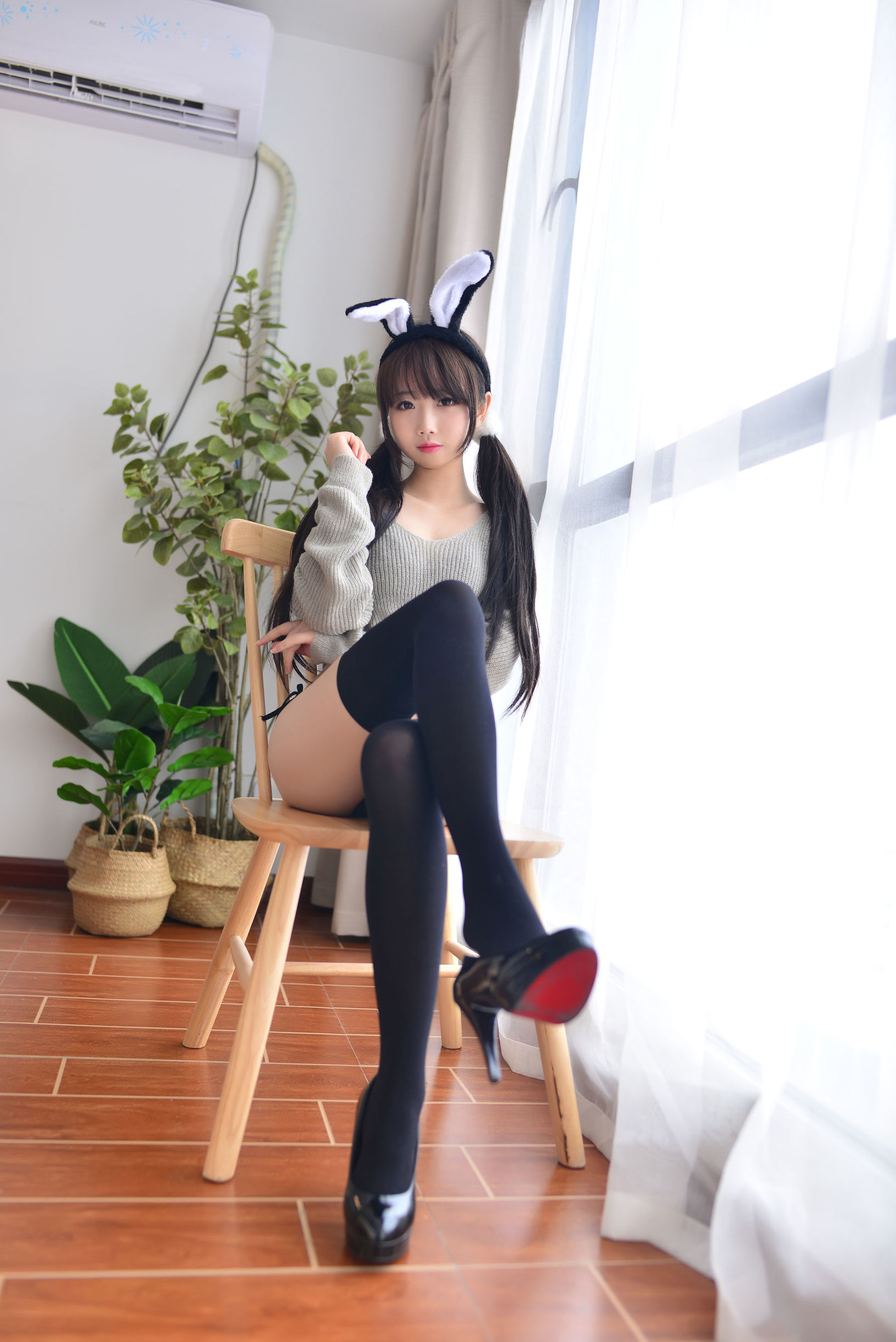 [Cosplay写真] Cos小姐姐雪琪 - 灰兔兔