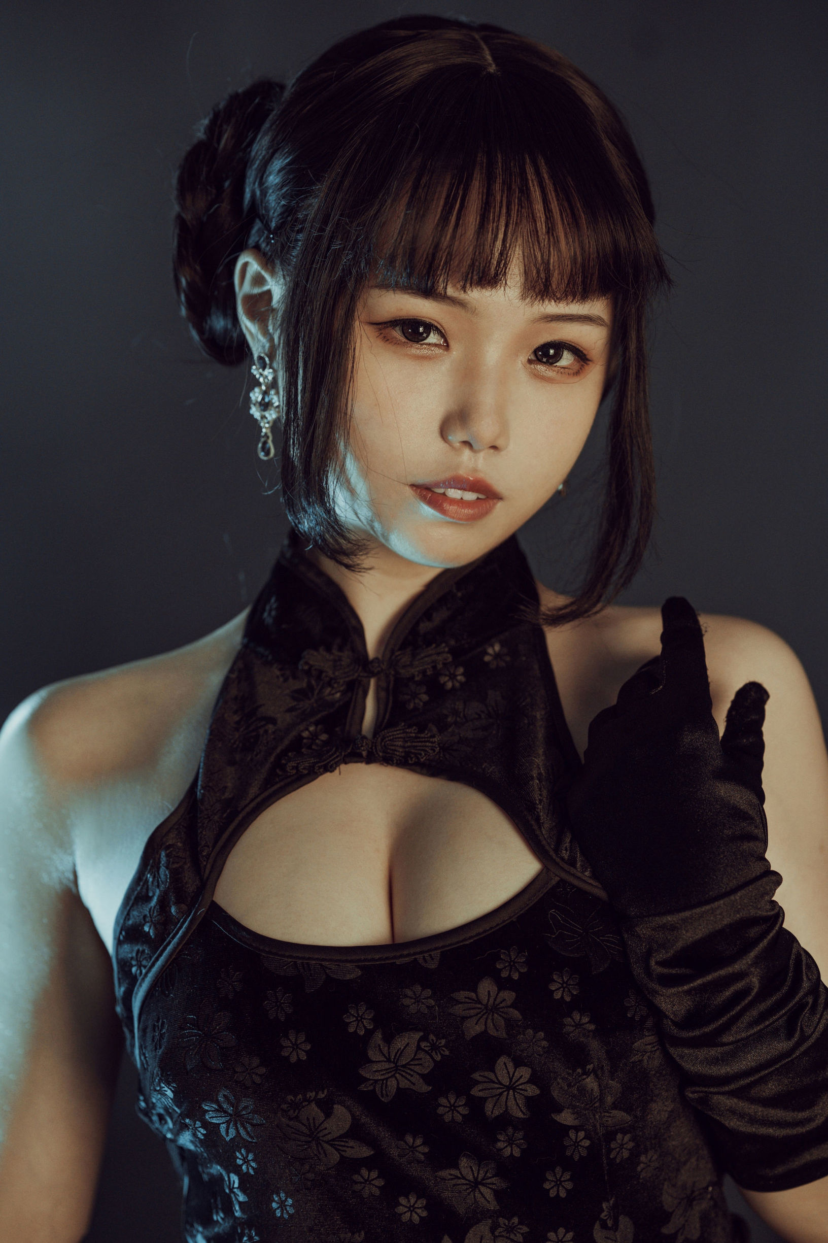 Cosplayer Nổi Tiếng] Thất Nguyệt Miêu Tử - Cheongsam Đen