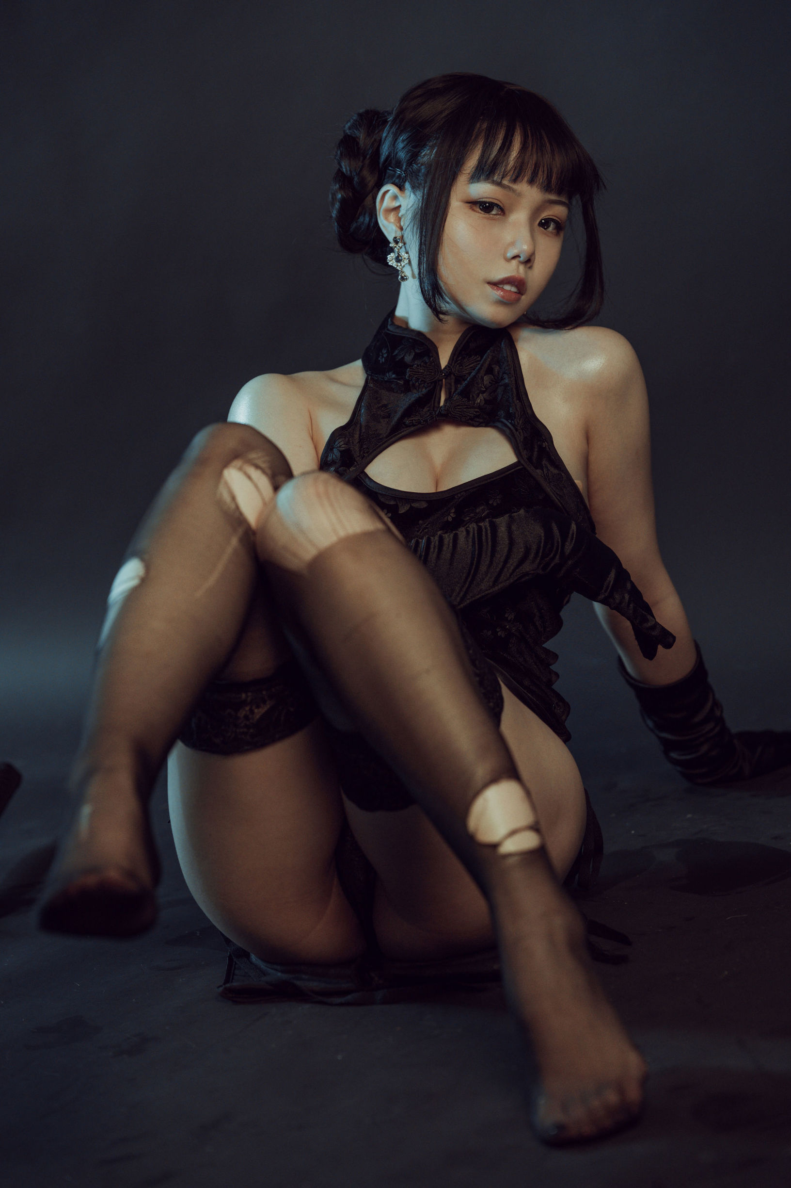 Cosplayer Nổi Tiếng] Thất Nguyệt Miêu Tử - Cheongsam Đen