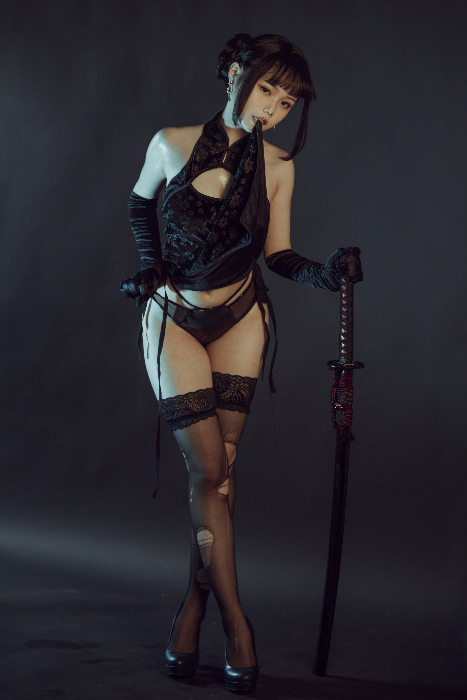 Internet Celebrity Cosplayer] July Meowzi - Black Qipao