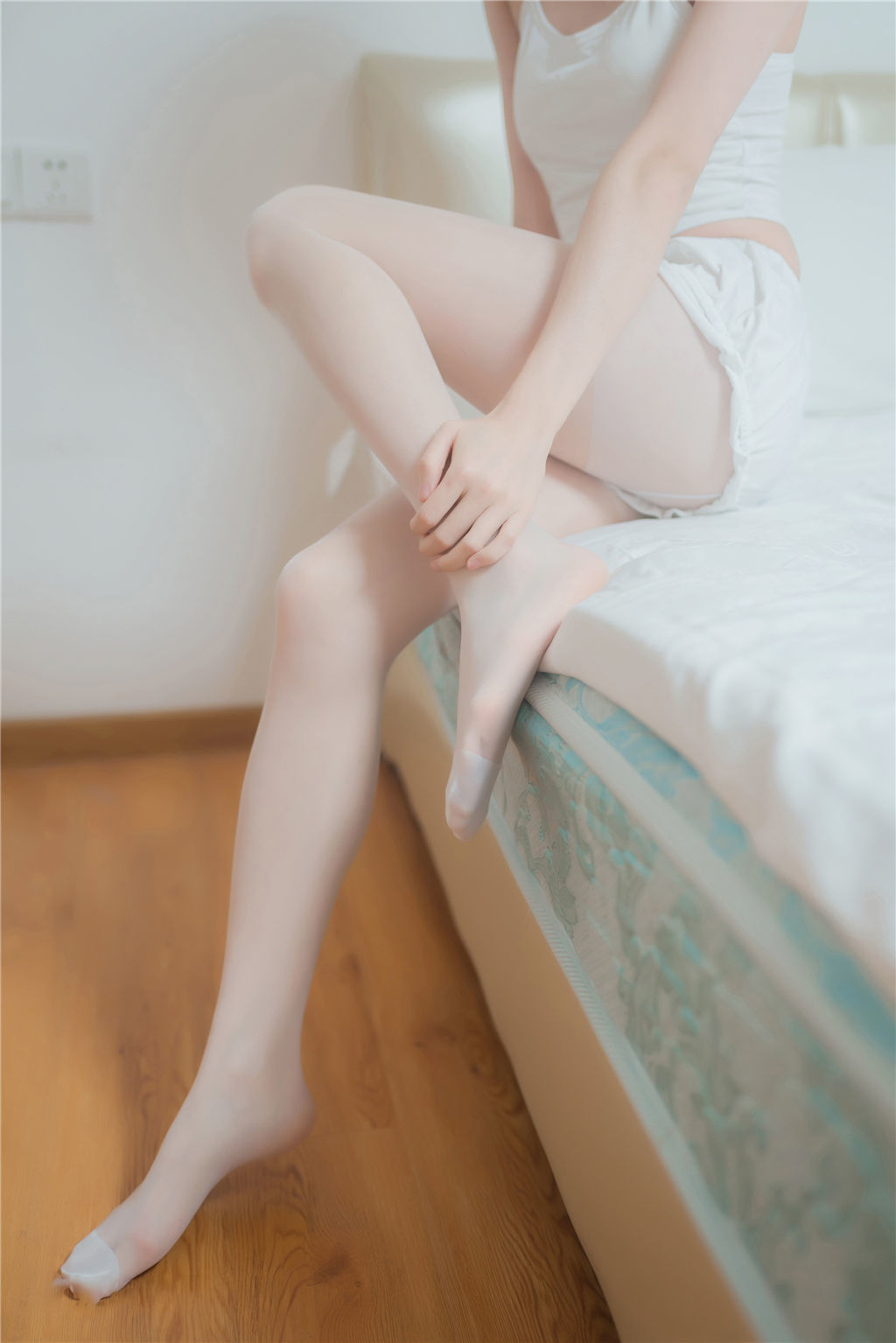 Cosplayer Nổi tiếng Mạng] Blogger Anime Kitaro_绮太郎 - Bộ trang phục tơ trắng