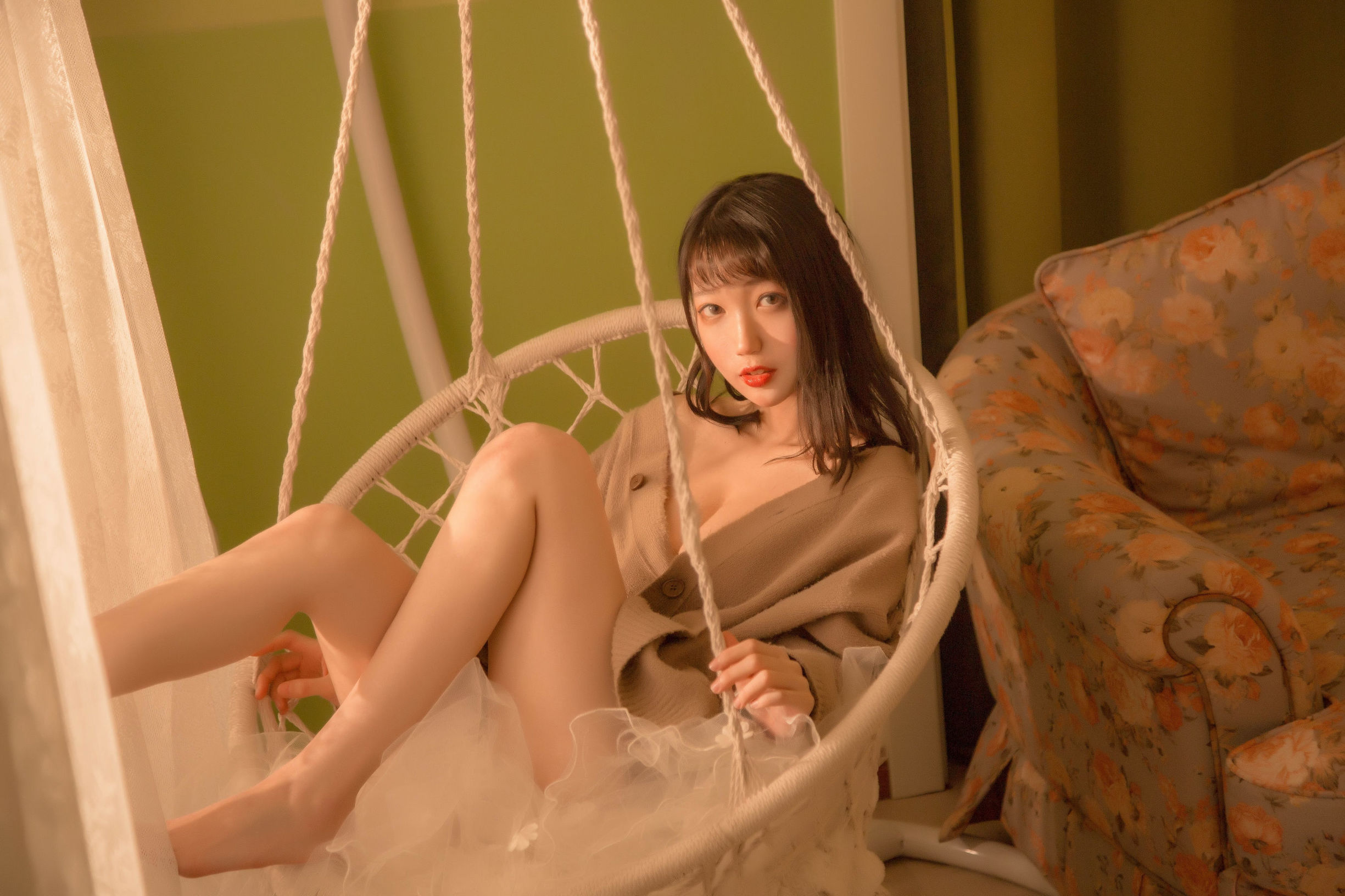 왕홍 COSER] 주지는 귀여운 토끼 - 복고 스웨터