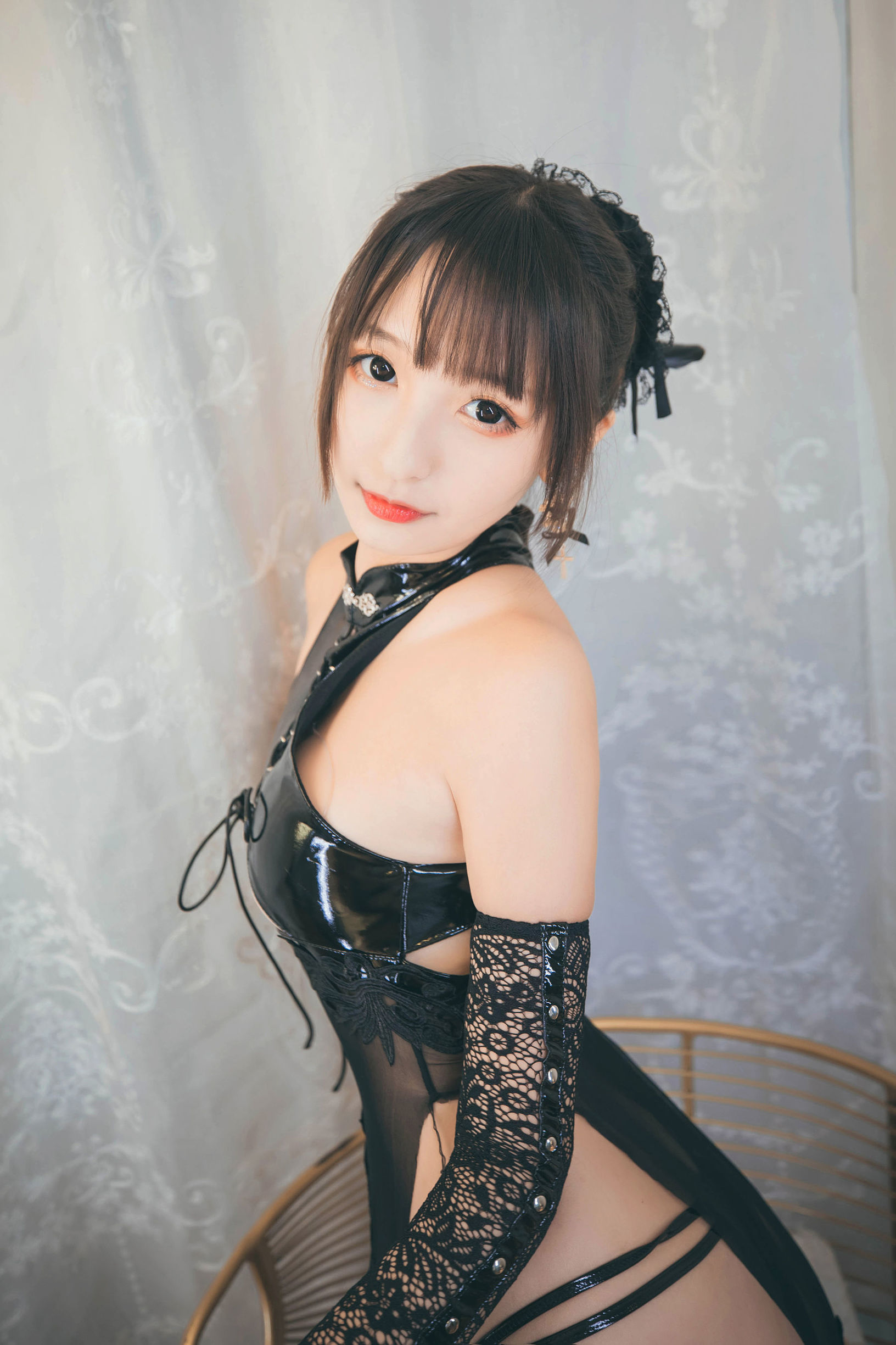 Coser Nổi Tiếng Trên Mạng]  belle  Kagurazaka Mafuyu Của Gió Và Mặt Trăng - Qipao Đen