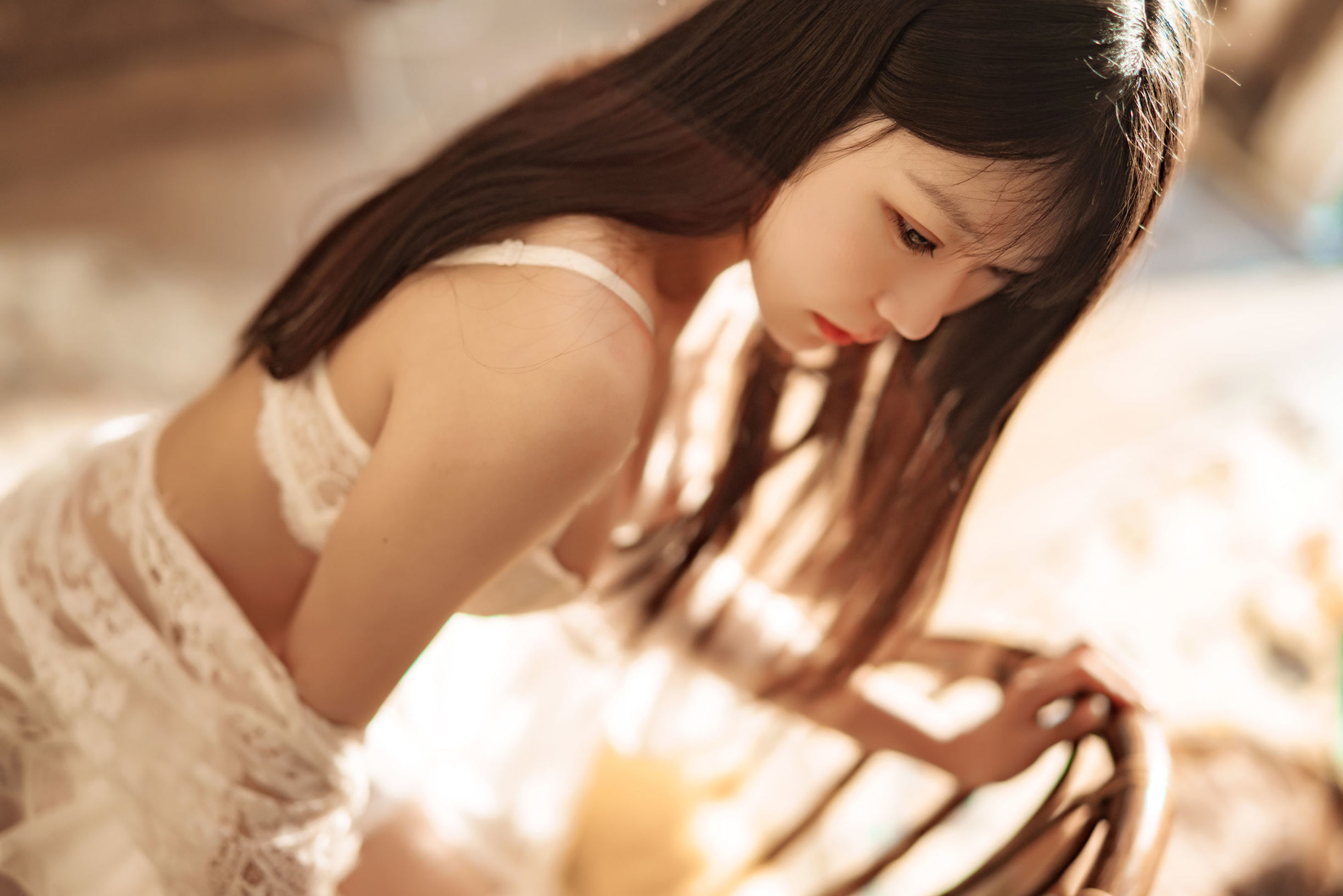 [网红COSER] 香草喵露露 - 室内白色蕾丝