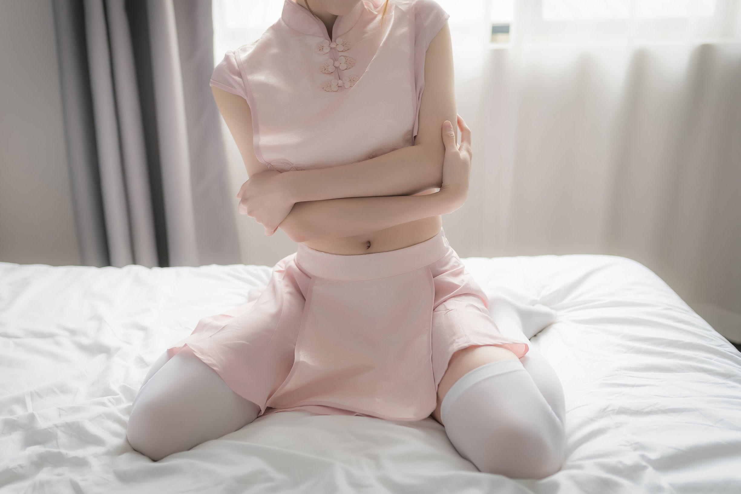 Coser Nổi Tiếng Mạng] Blogger Anime Kitaro_绮太郎 - Bánh Dẻo Màu Hồng