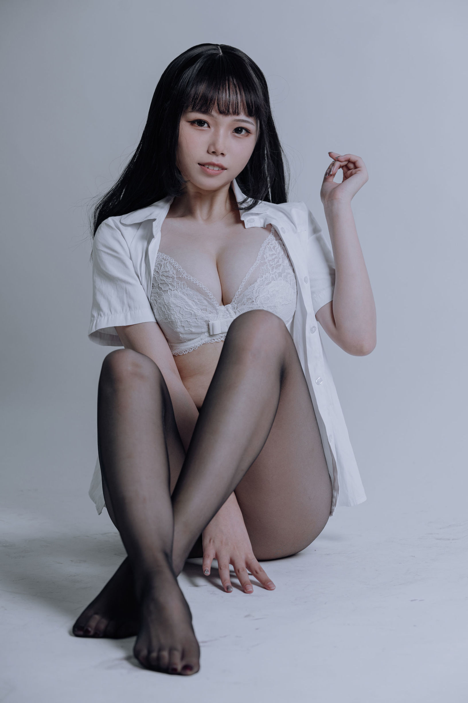 Net Red Coser] Thất Nguyệt Miêu Tử - JK Đen Tơ