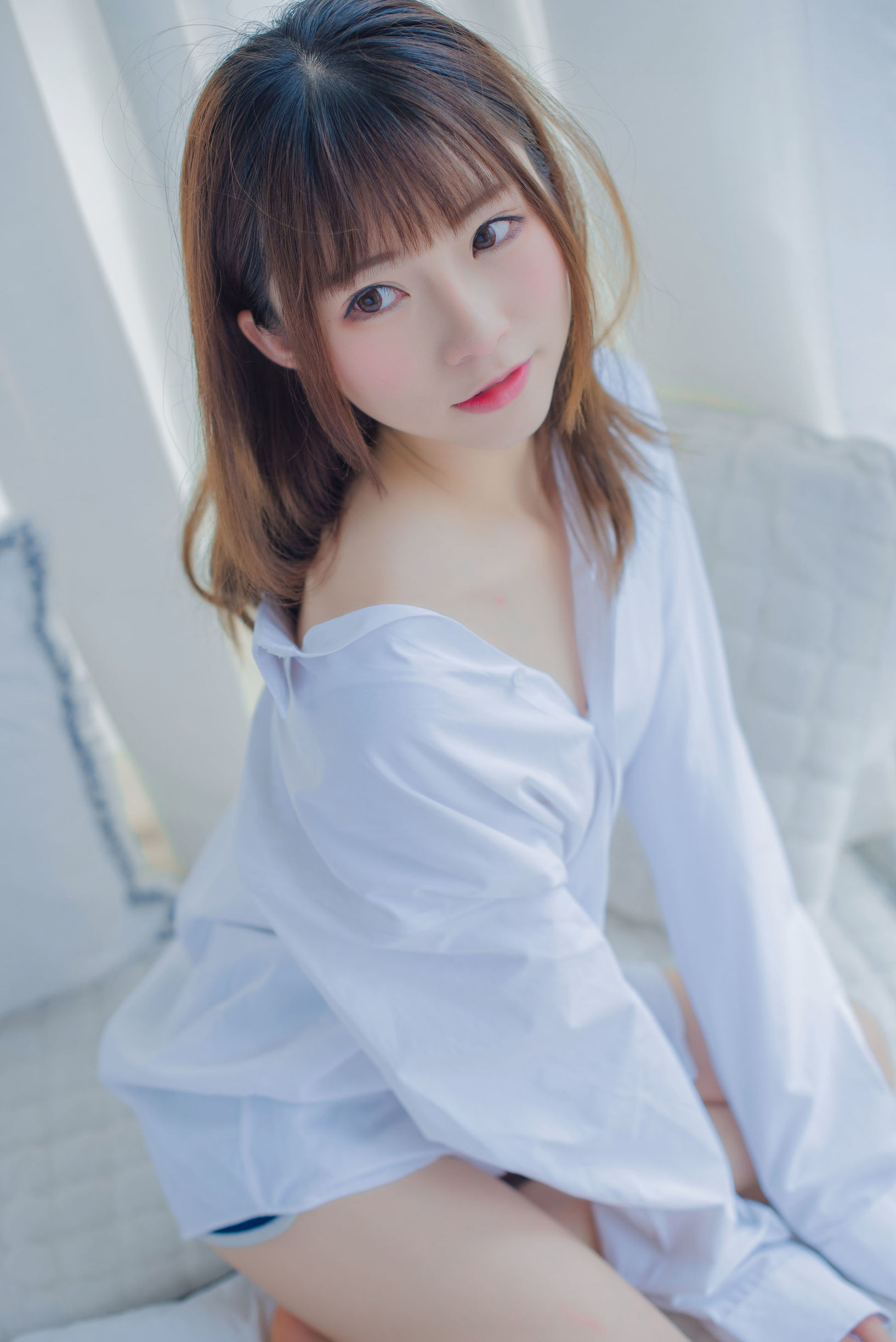 Cosplayer Nổi tiếng mạng] Blogger Anime Kitaro_绮太郎 - Áo sơ mi trắng