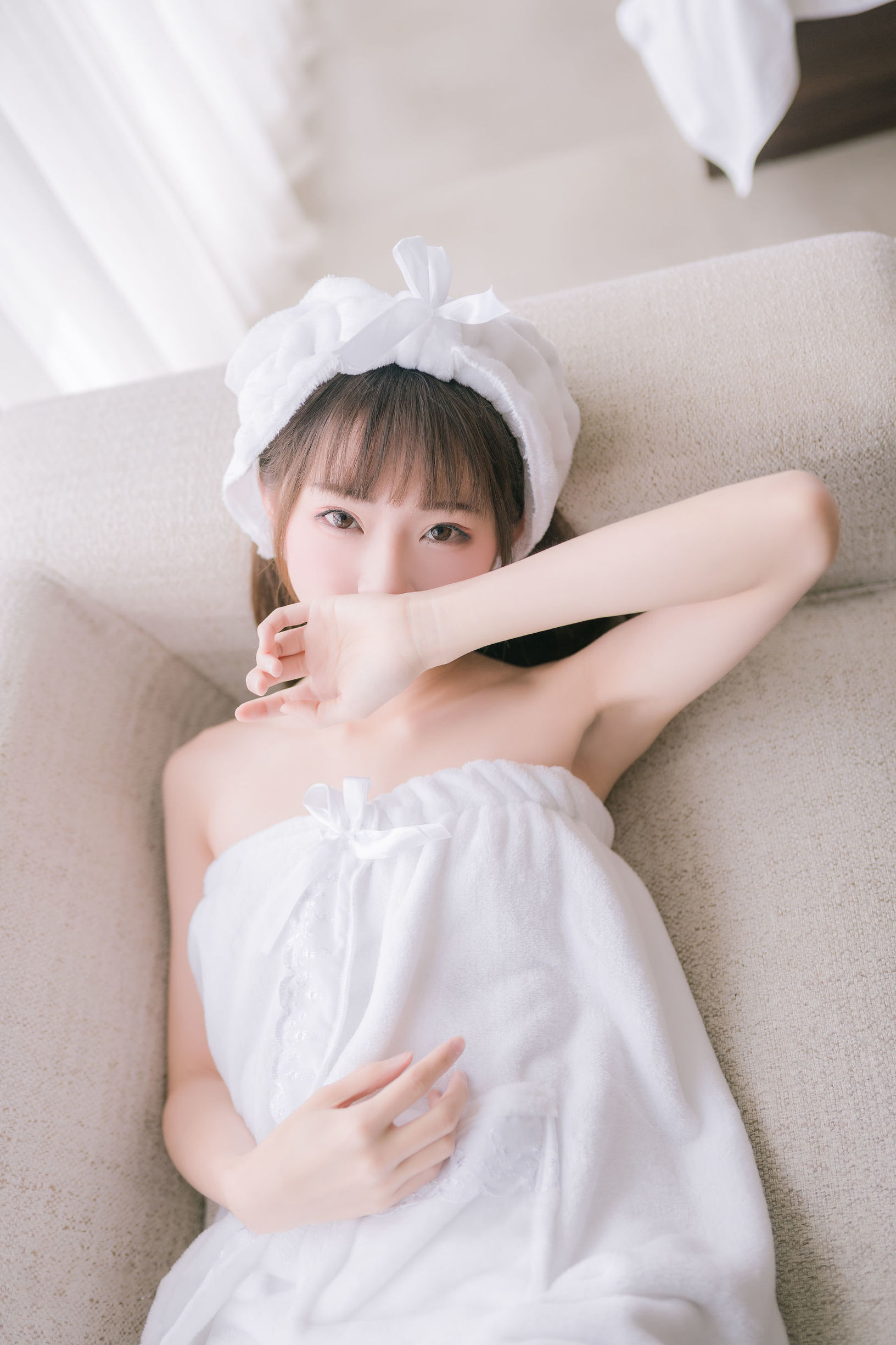 Internet Celebrity Cosplayer] Anime Blogger Kitaro_绮太郎 - Pure White Bath Towel