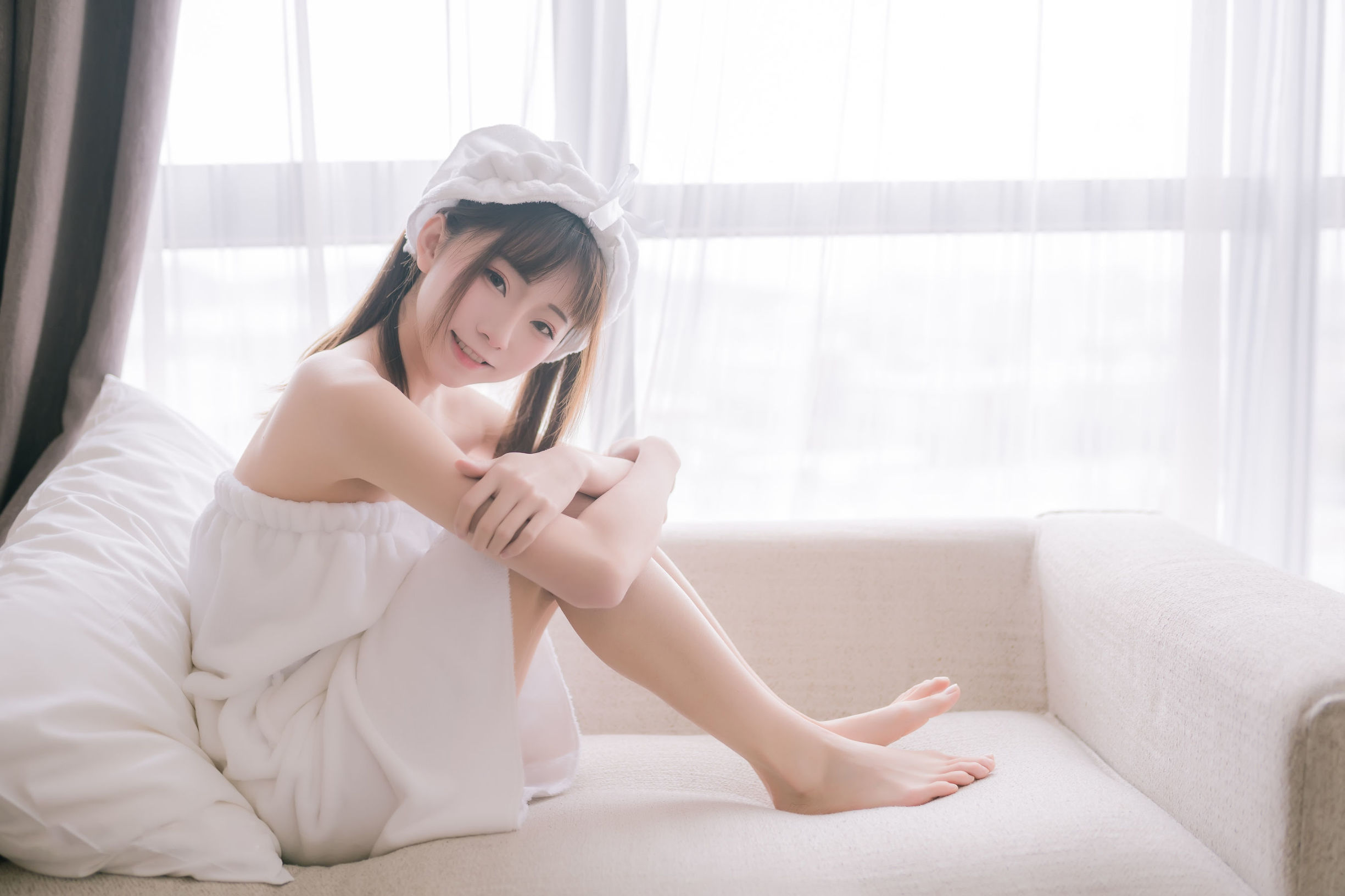 Coser Nổi Tiếng] Blogger Anime Kitaro_绮太郎 - Khăn Tắm Trắng Tinh