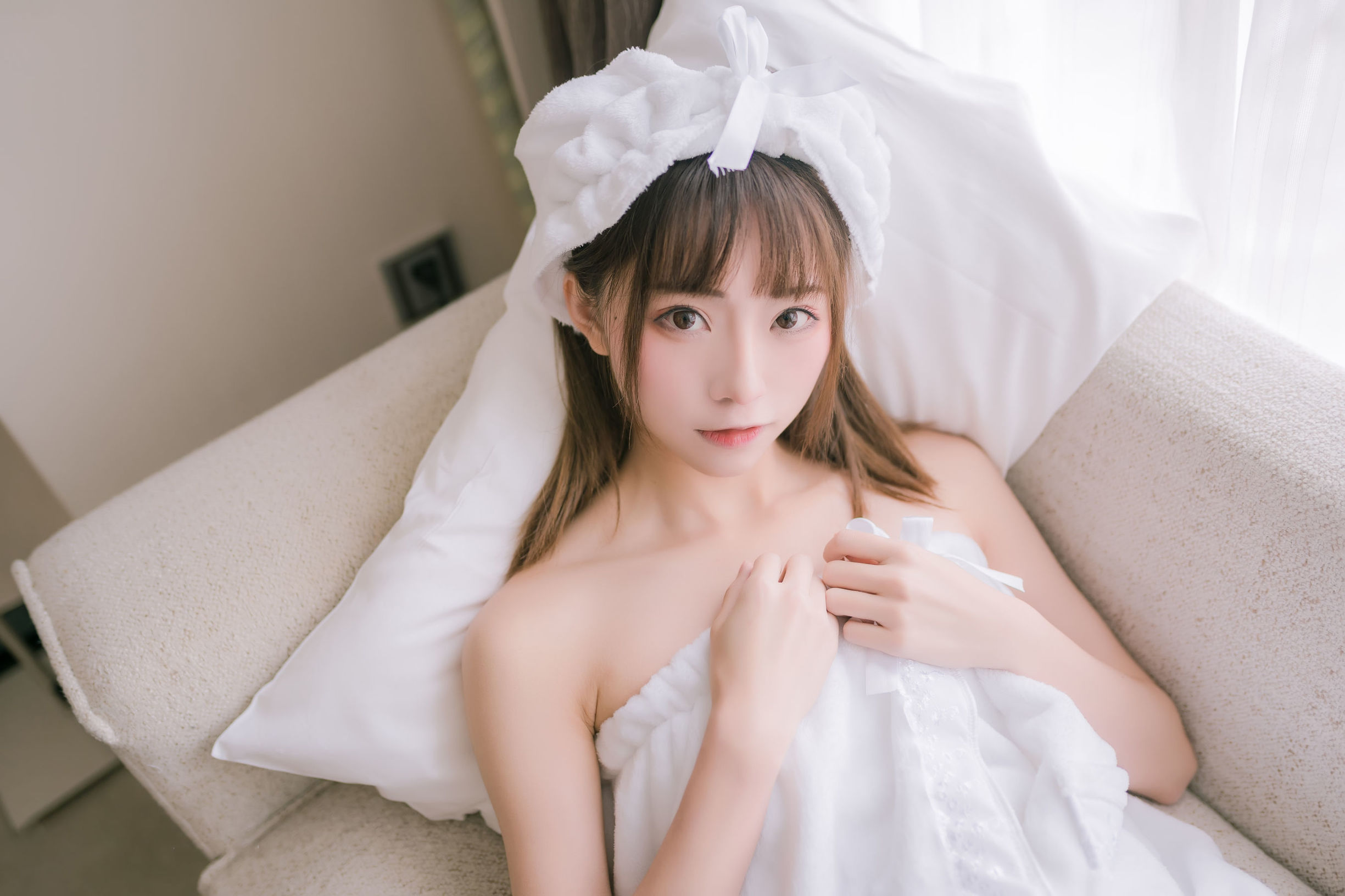 Coser Nổi Tiếng] Blogger Anime Kitaro_绮太郎 - Khăn Tắm Trắng Tinh