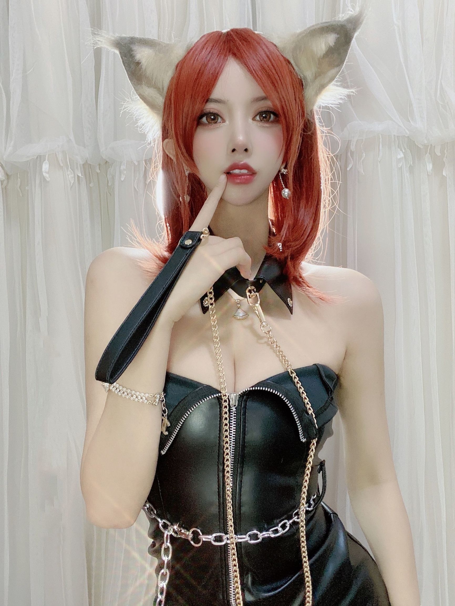 [网红COSER] 斗鱼米线线sama - 狐狸小姐