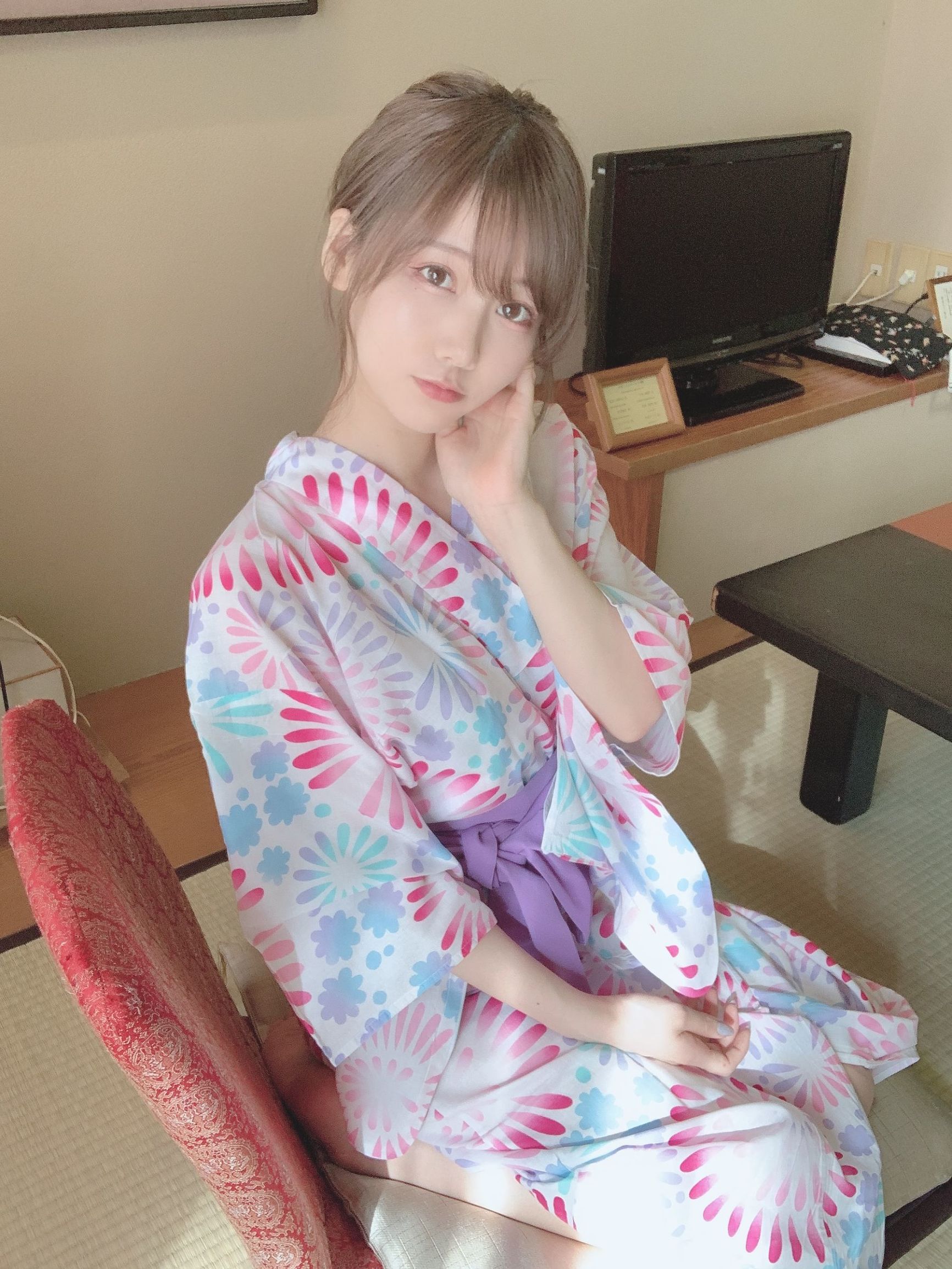 ネット紅COSER] 日本の甘美なCOSERけんけん[ファンティア] 2020.06 花火柄浴衣